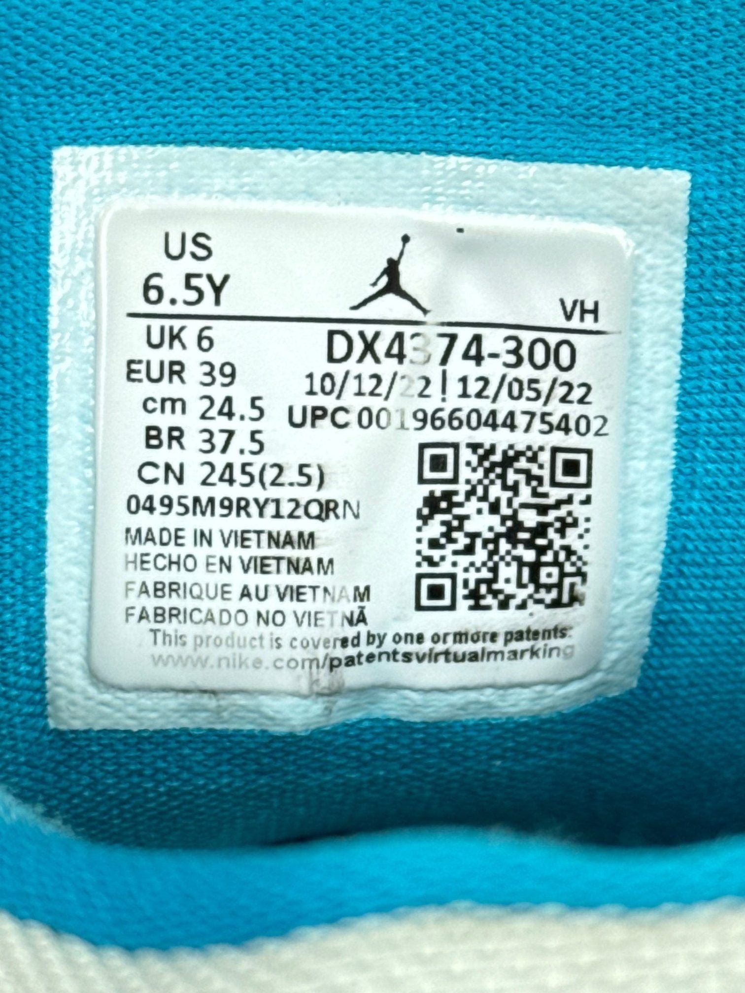 Nike Air Jordan 1 Low SE — buty sportowe męskie w bardzo dobrym stanie rozmiar 39, boczny profil
