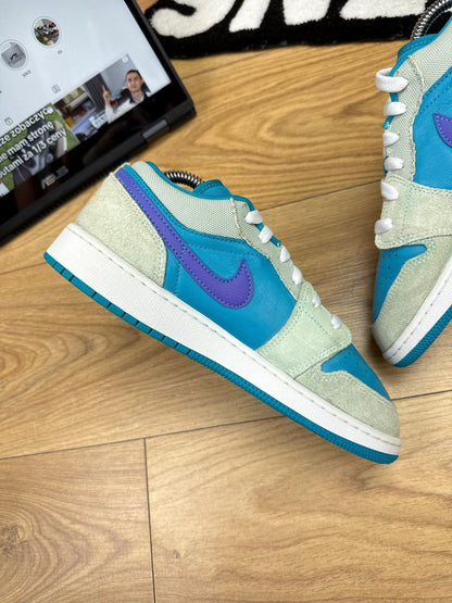 Nike Air Jordan 1 Low SE — buty sportowe męskie w bardzo dobrym stanie rozmiar 39, wewnętrzny panel lewego buta
