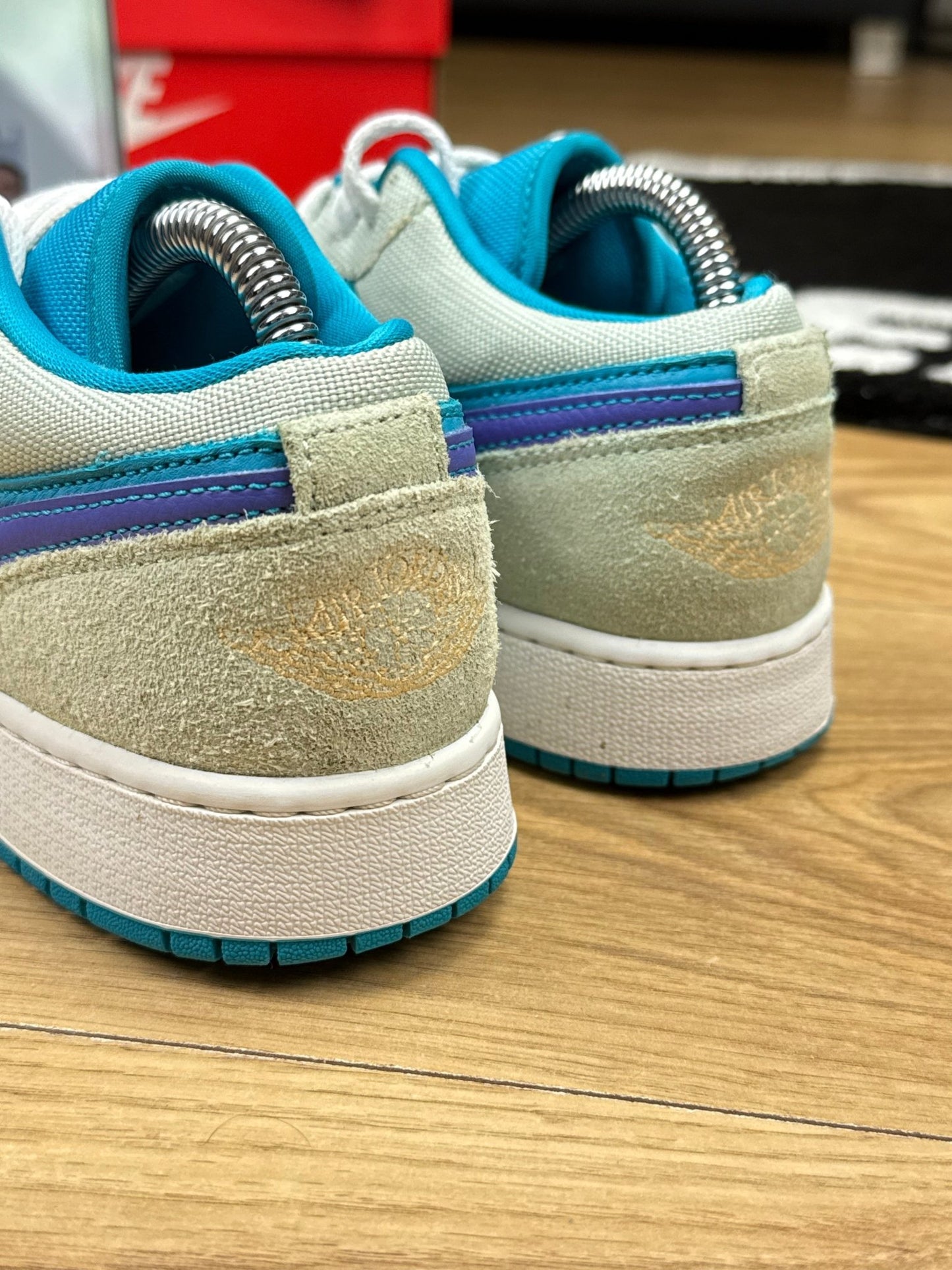 Nike Air Jordan 1 Low (39)