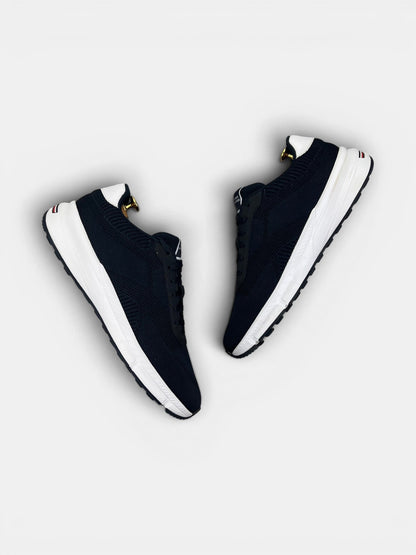 Tommy Hilfiger Lightweight RWB Knit — buty sportowe męskie w bardzo dobrym stanie rozmiar 44, widok z góry na wewnętrzną stronę butów
