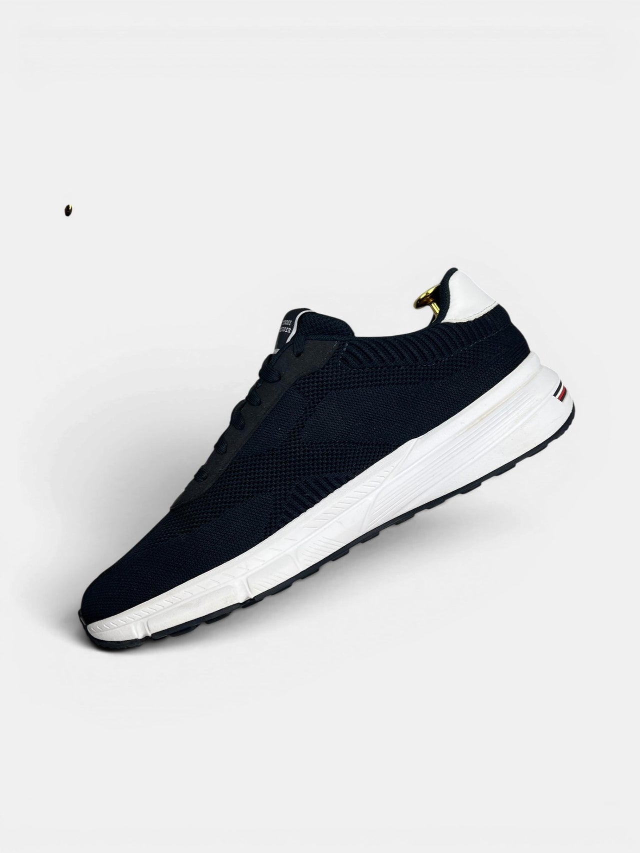 Tommy Hilfiger Lightweight RWB Knit — buty sportowe męskie w bardzo dobrym stanie rozmiar 44, wewnętrzny panel prawego buta