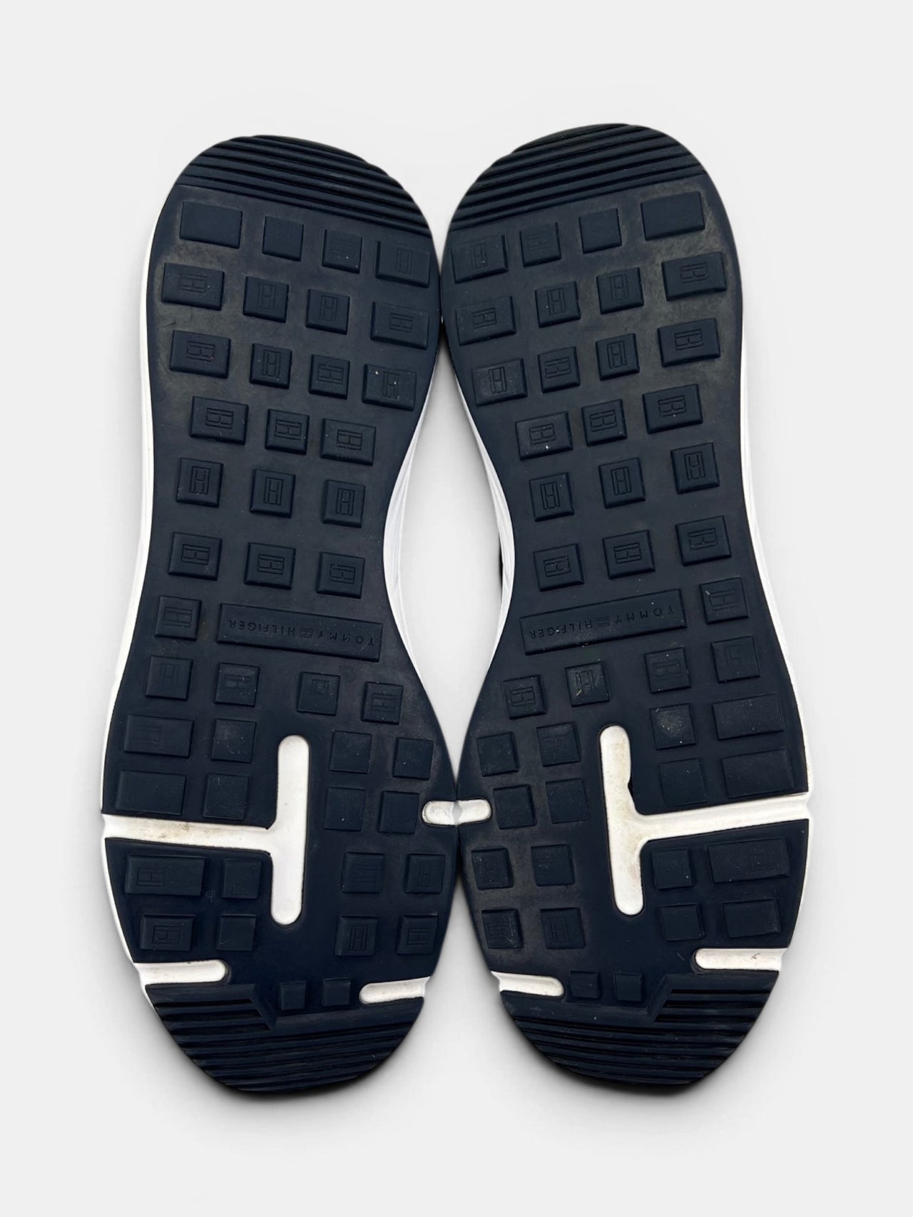 Tommy Hilfiger Lightweight RWB Knit — buty sportowe męskie w bardzo dobrym stanie rozmiar 44, podeszwa