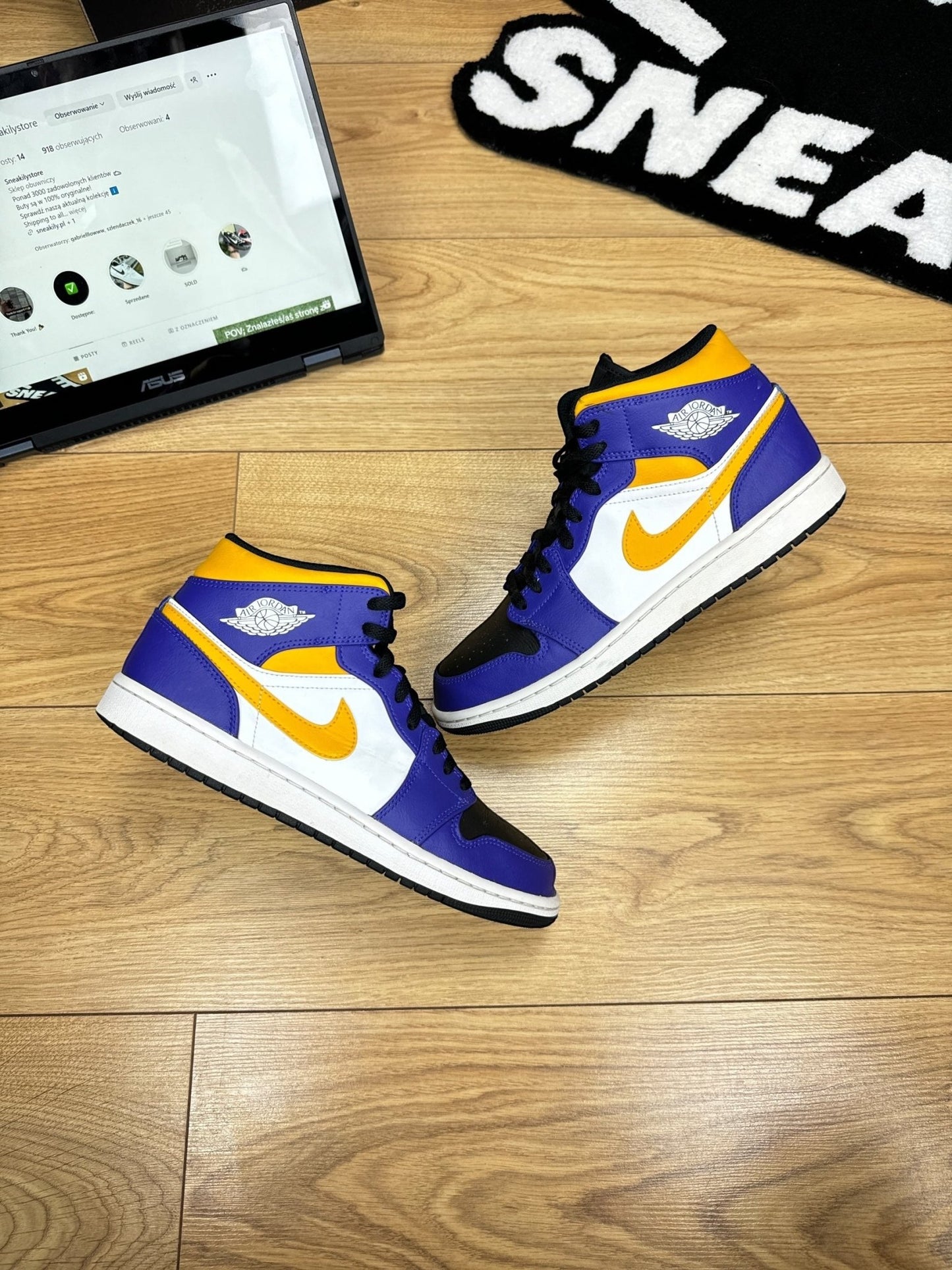 Nike Air Jordan 1 Mid (44)