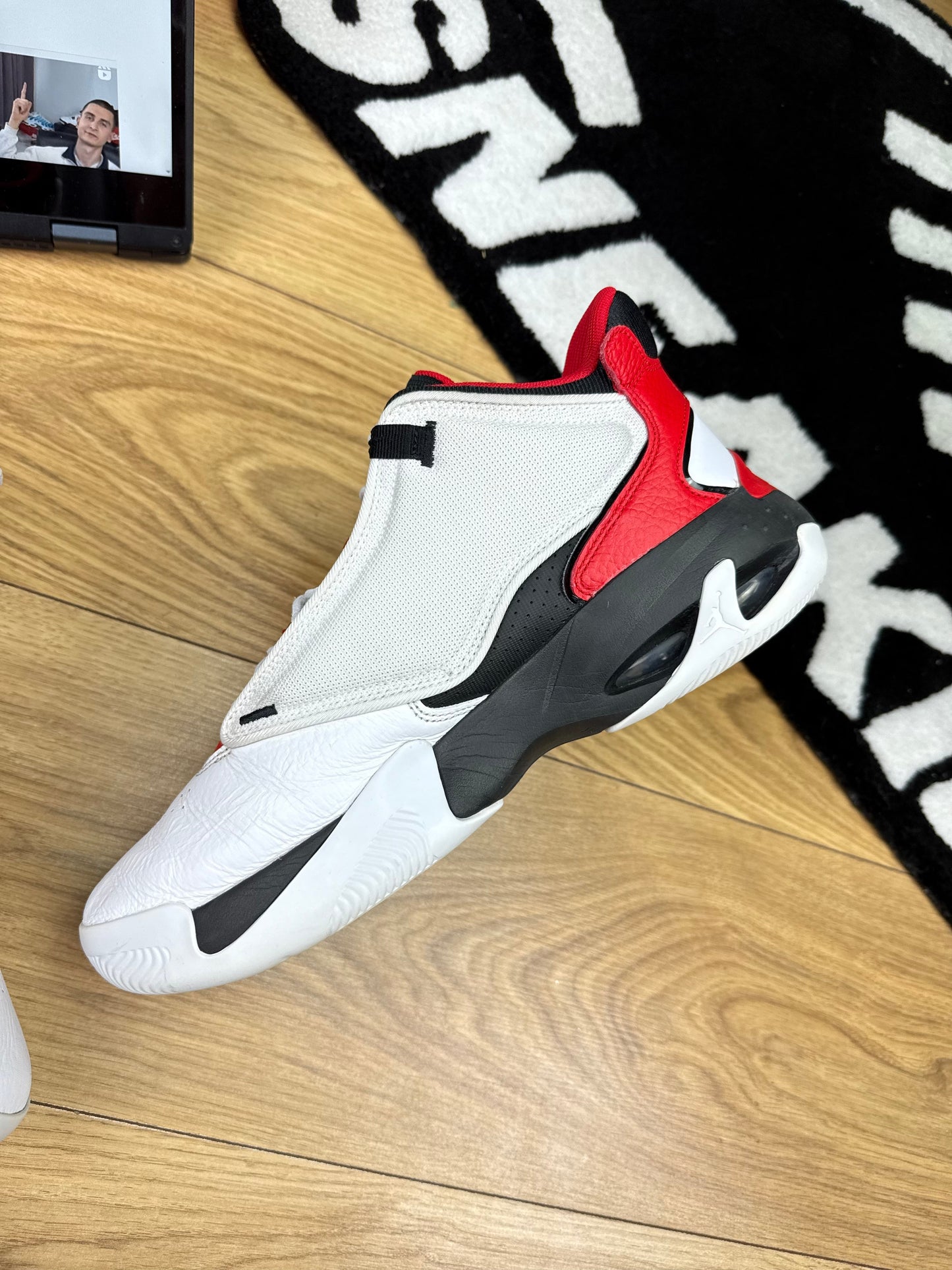 Nike Air Jordan Max Aura 4 (45)