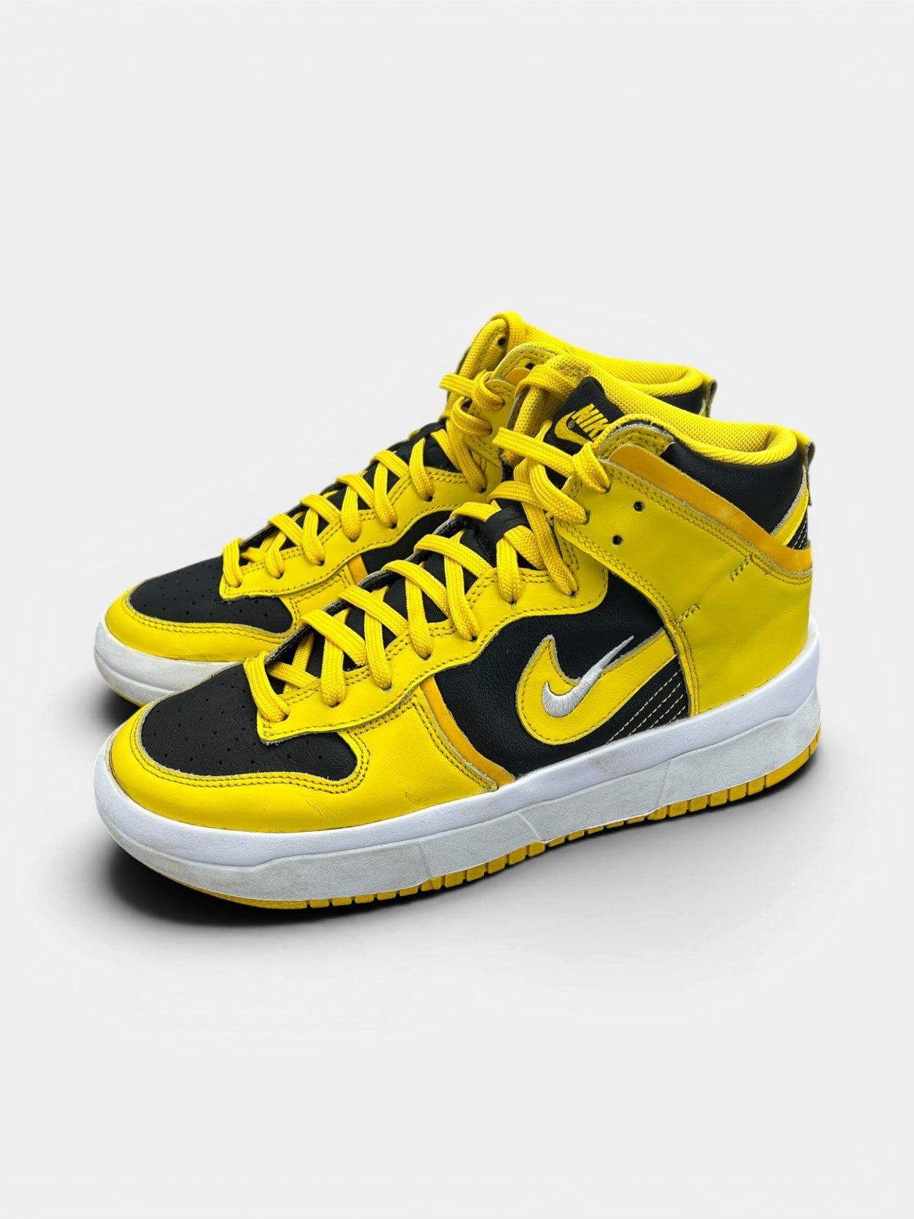 Nike Dunk High Varsity Maize — buty sportowe damskie w bardzo dobrym stanie rozmiar 39, widok z boku