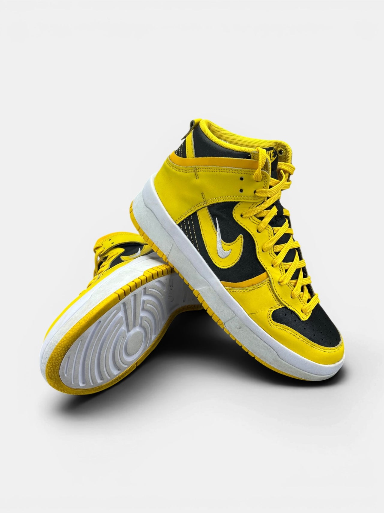 Nike Dunk High Varsity Maize — buty sportowe damskie w bardzo dobrym stanie rozmiar 39, boczny profil