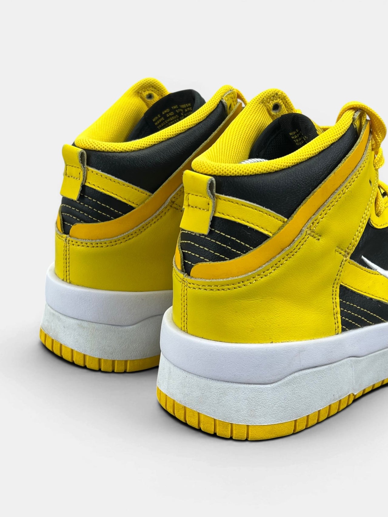 Nike Dunk High Varsity Maize — buty sportowe damskie w bardzo dobrym stanie rozmiar 39, widok z tyłu