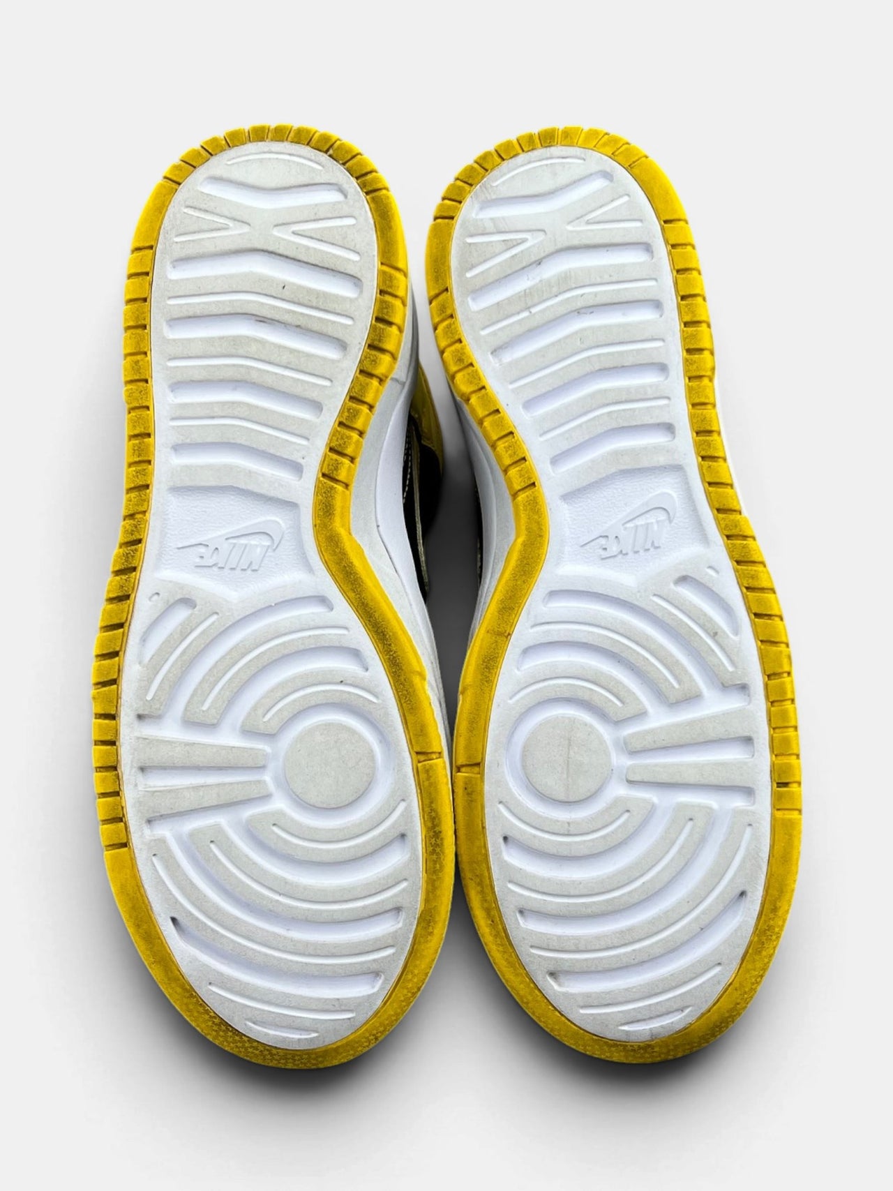 Nike Dunk High Varsity Maize — buty sportowe damskie w bardzo dobrym stanie rozmiar 39, podeszwa