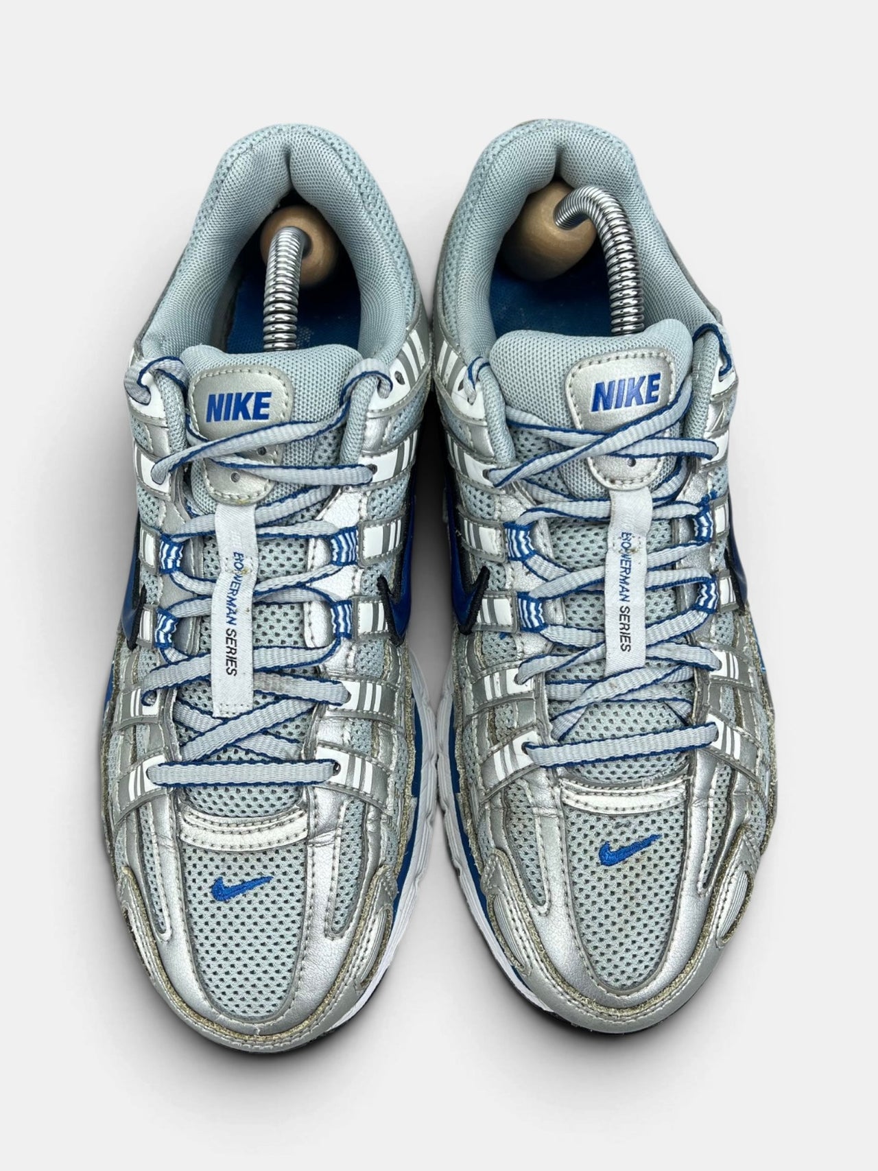 Nike P-6000 Laser Blue — buty sportowe damskie w bardzo dobrym stanie rozmiar 38.5, widok z góry