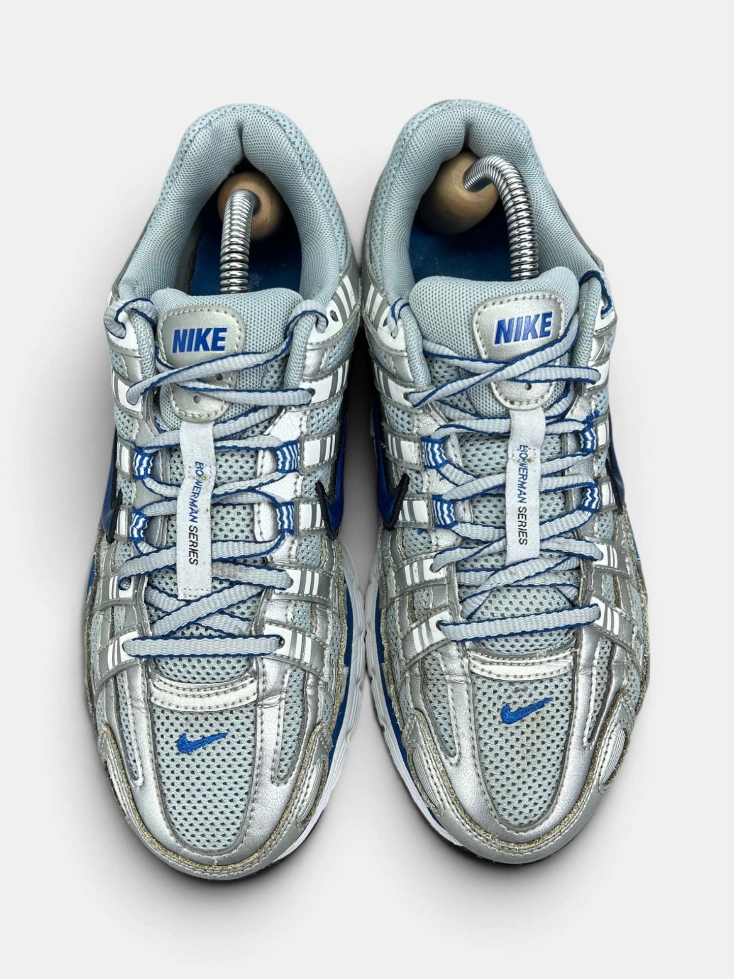 Nike P-6000 Laser Blue — buty sportowe damskie w bardzo dobrym stanie rozmiar 38.5, widok z góry