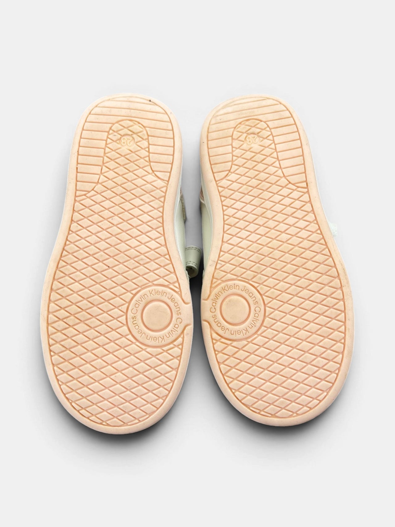 Calvin Klein Jeans Sneakersy — buty sportowe dziecięce w bardzo dobrym stanie rozmiar 28, zewnętrzny panel lewego buta