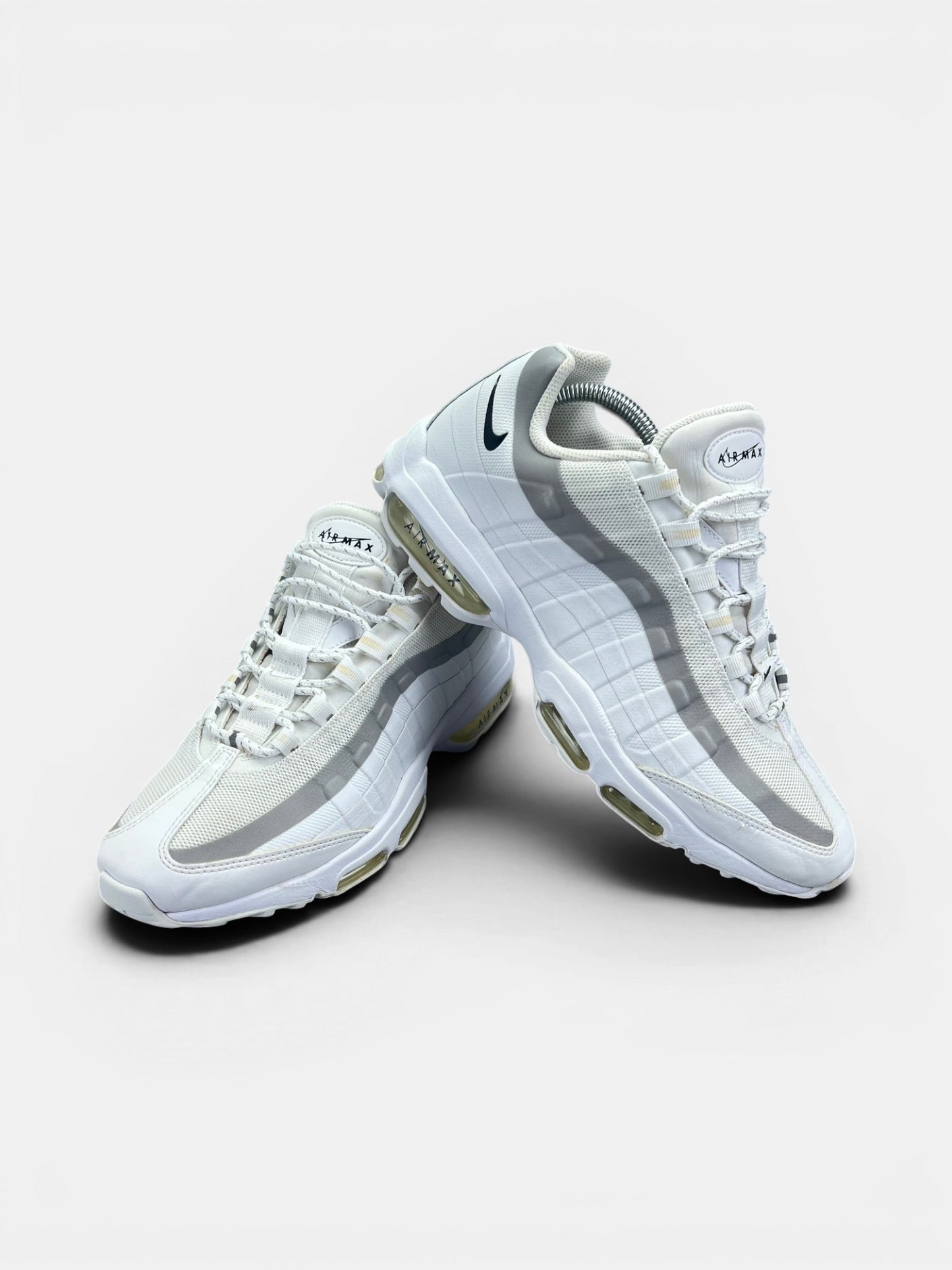Nike Air Max 95 Ultra White Reflective — buty sportowe męskie w bardzo dobrym stanie rozmiar 44, boczny profil