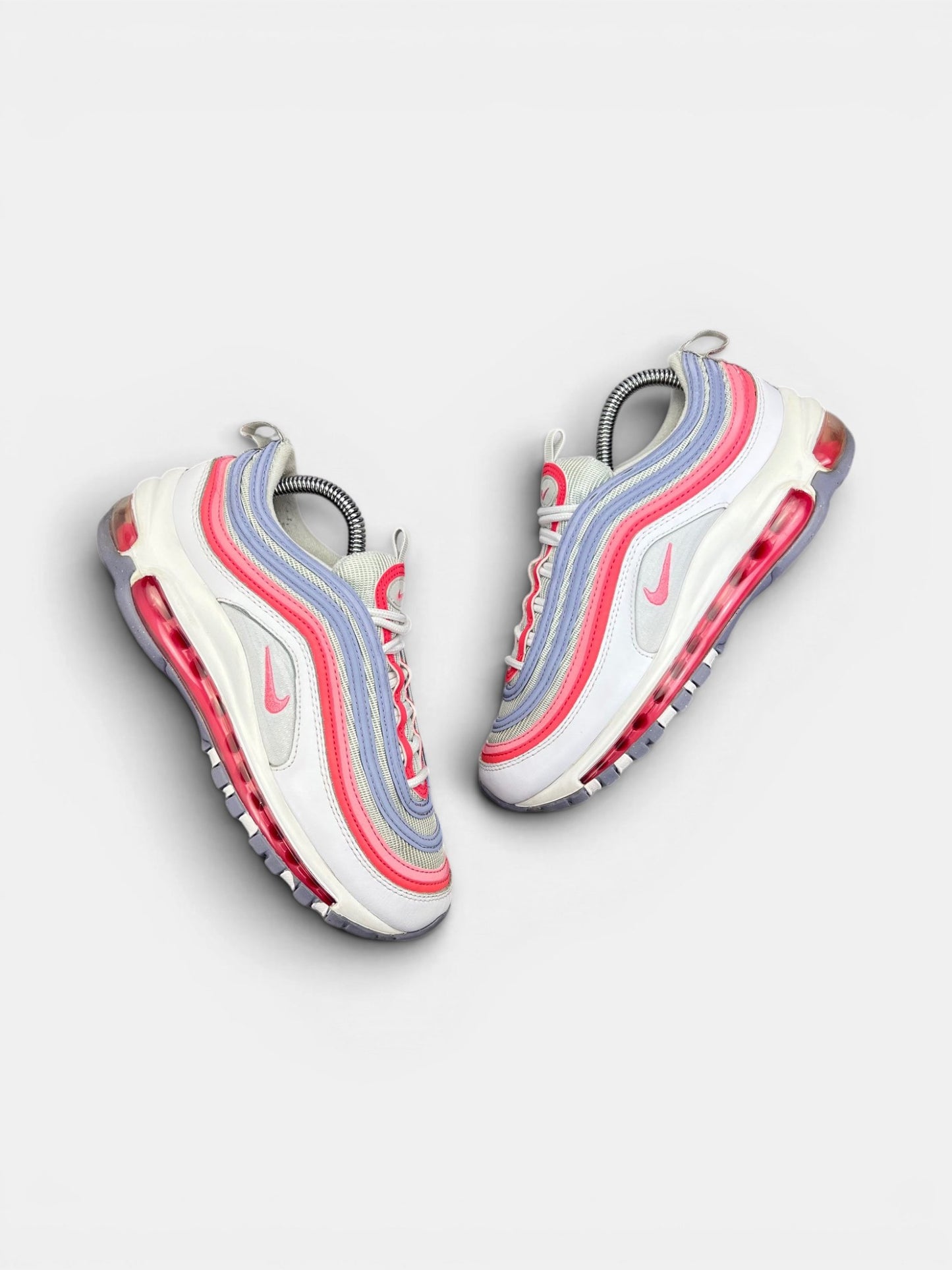 Nike Air Max 97 Indigo Haze Coral Chalk — buty sportowe damskie w bardzo dobrym stanie rozmiar 38, widok z góry na zewnętrzną stronę butów