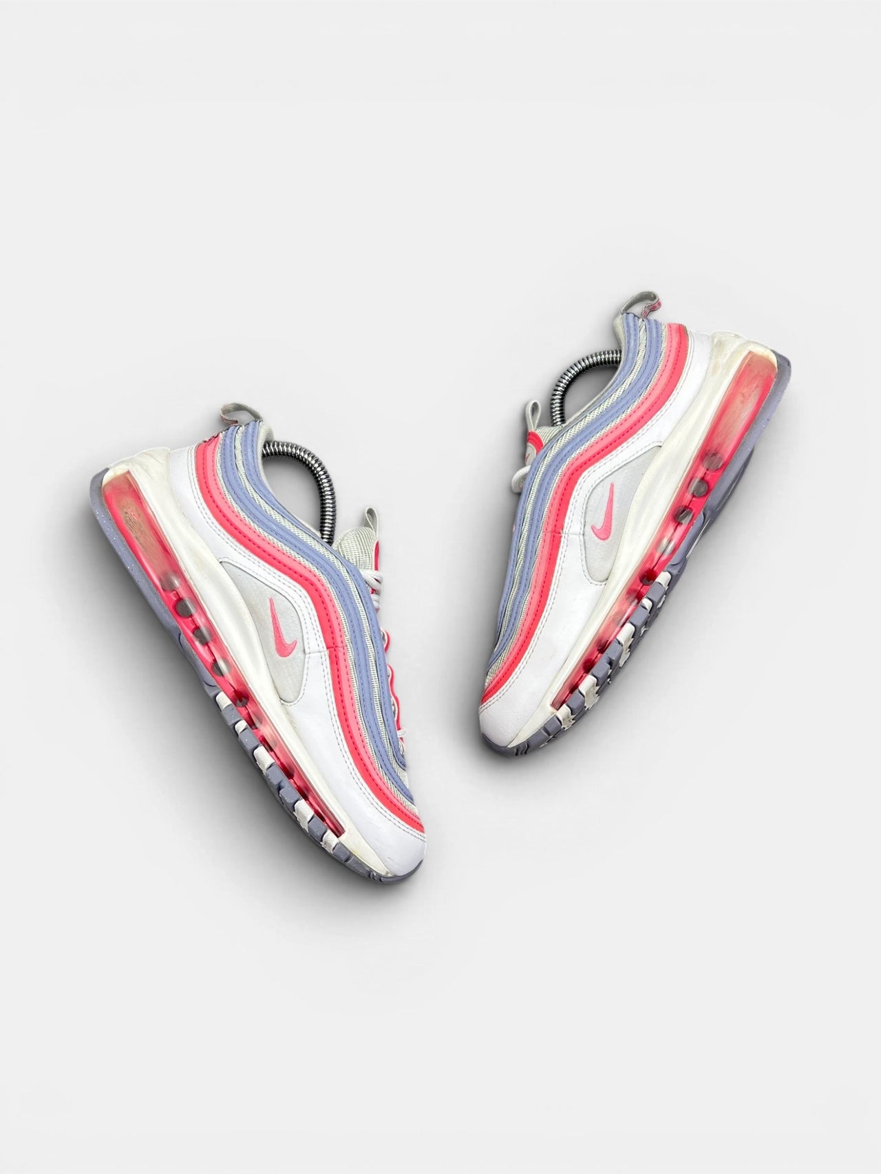 Nike Air Max 97 Indigo Haze Coral Chalk — buty sportowe damskie w bardzo dobrym stanie rozmiar 38, widok z góry na wewnętrzną stronę butów