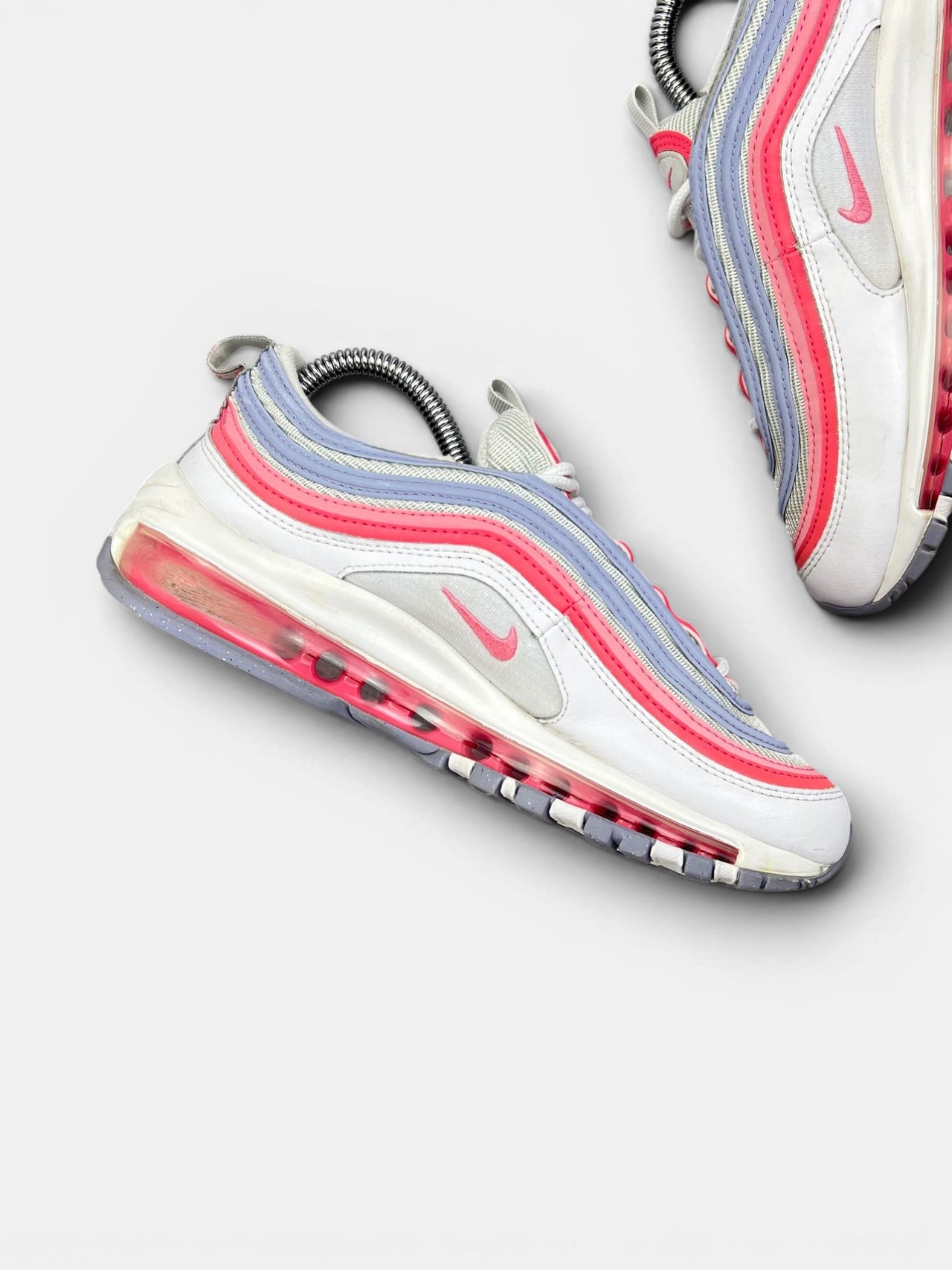 Nike Air Max 97 Indigo Haze Coral Chalk — buty sportowe damskie w bardzo dobrym stanie rozmiar 38, wewnętrzny panel lewego buta