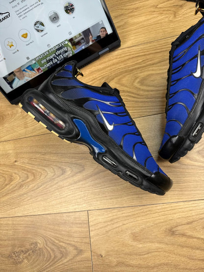 Nike Air Max Plus Premium Black/Racer Blue — buty sportowe męskie w bardzo dobrym stanie rozmiar 45.5, wewnętrzny panel lewego buta
