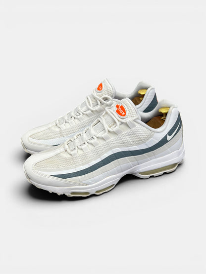 Nike Air Max 95 Ultra White Spruce — buty sportowe męskie w bardzo dobrym stanie rozmiar 45.5, widok z boku