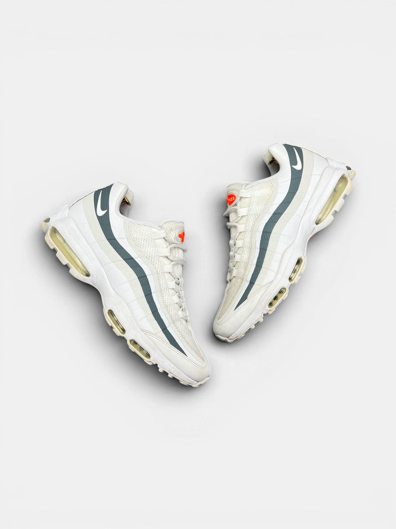 Nike Air Max 95 Ultra White Spruce — buty sportowe męskie w bardzo dobrym stanie rozmiar 45.5, widok z góry na zewnętrzną stronę butów
