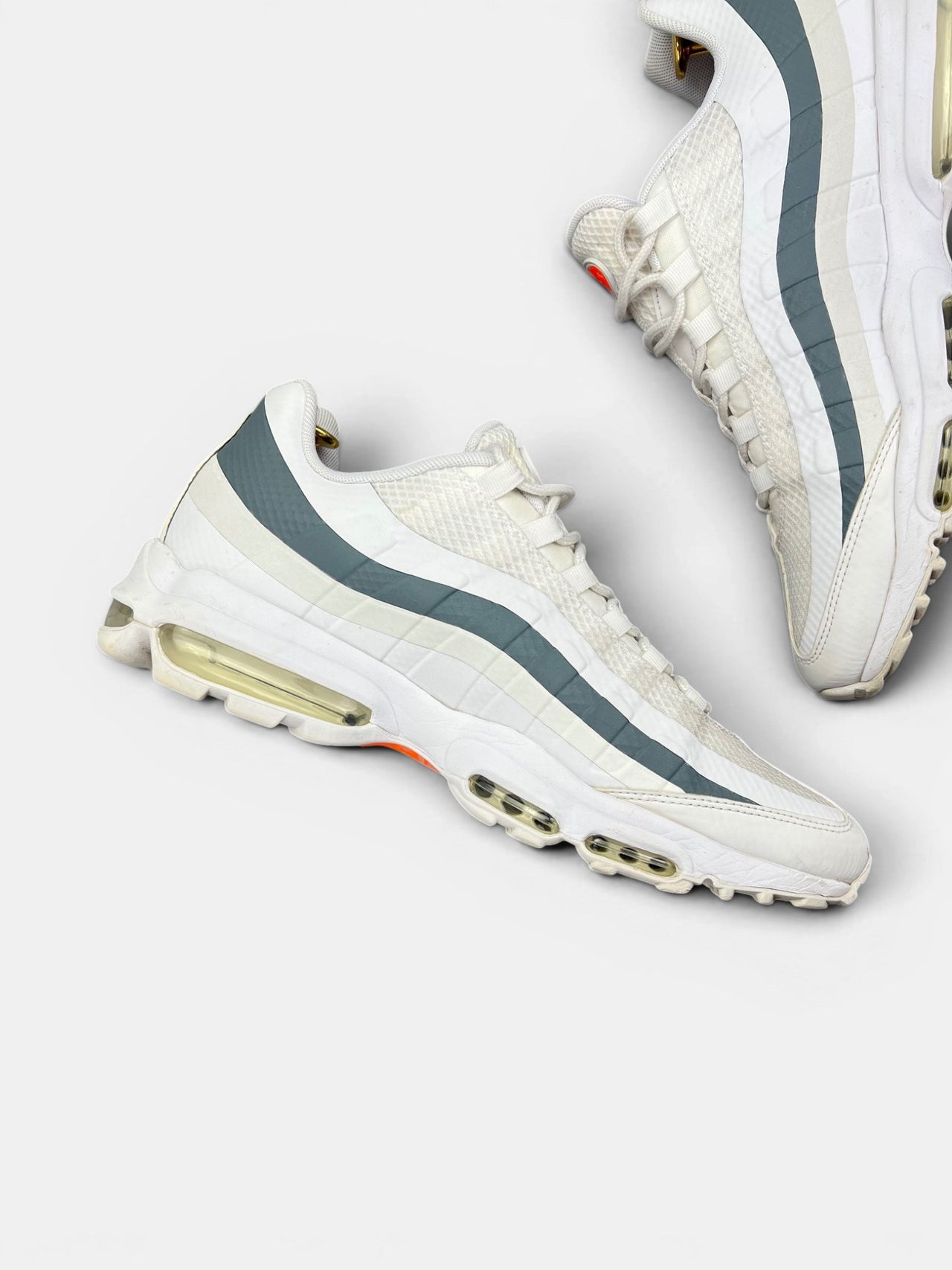 Nike Air Max 95 Ultra White Spruce — buty sportowe męskie w bardzo dobrym stanie rozmiar 45.5, wewnętrzny panel lewego buta