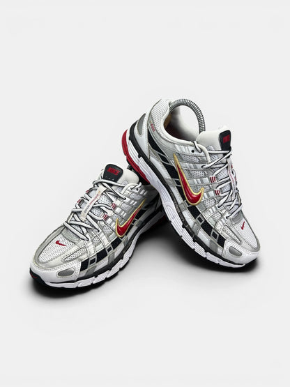 Nike P-6000 Metallic Silver Red — buty sportowe damskie w bardzo dobrym stanie rozmiar 38.5, boczny profil