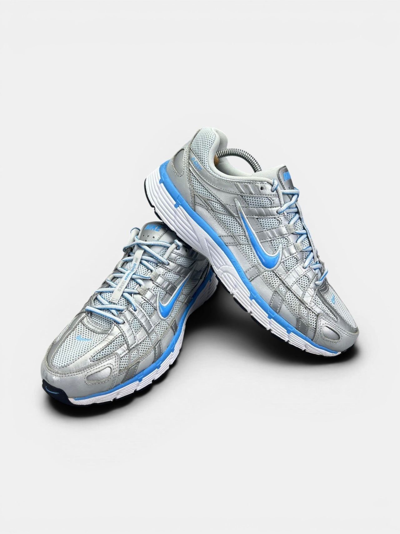 Nike P-6000 — buty sportowe męskie w bardzo dobrym stanie rozmiar 44, boczny profil