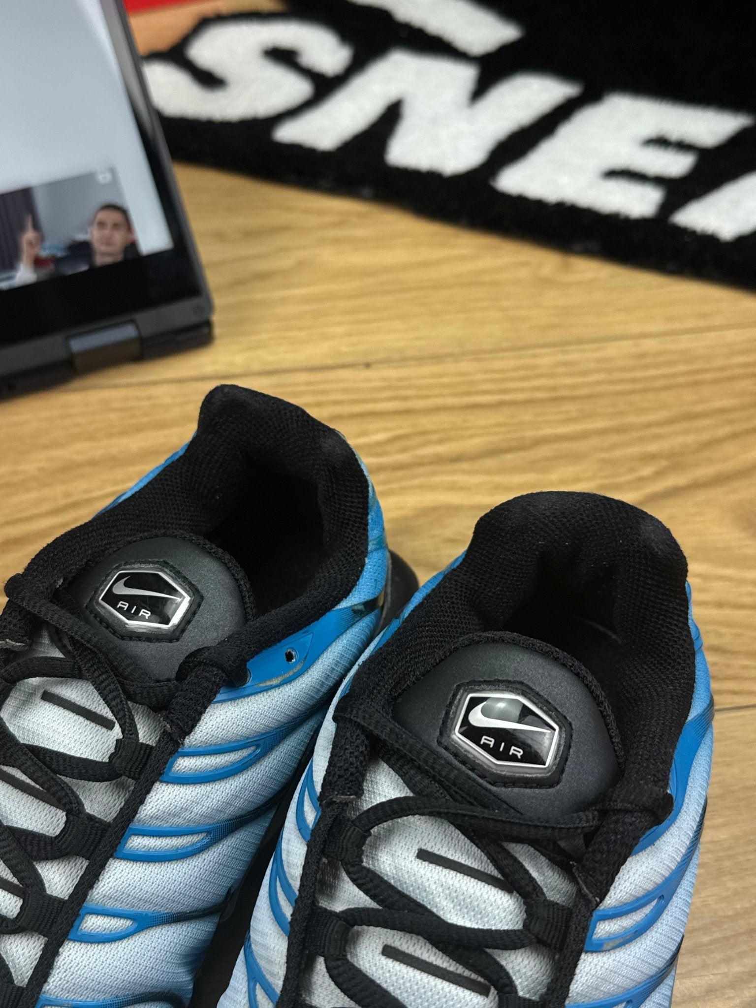 Nike Air Max Plus (43) - sneakilystore