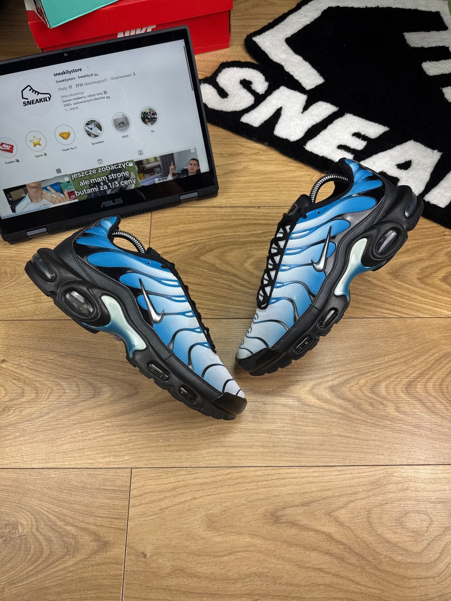 Nike Air Max Plus (43) - sneakilystore