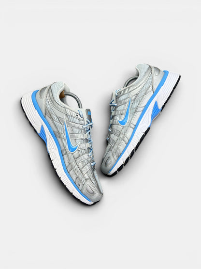 Nike P-6000 — buty sportowe męskie w bardzo dobrym stanie rozmiar 44, widok z góry na wewnętrzną stronę butów