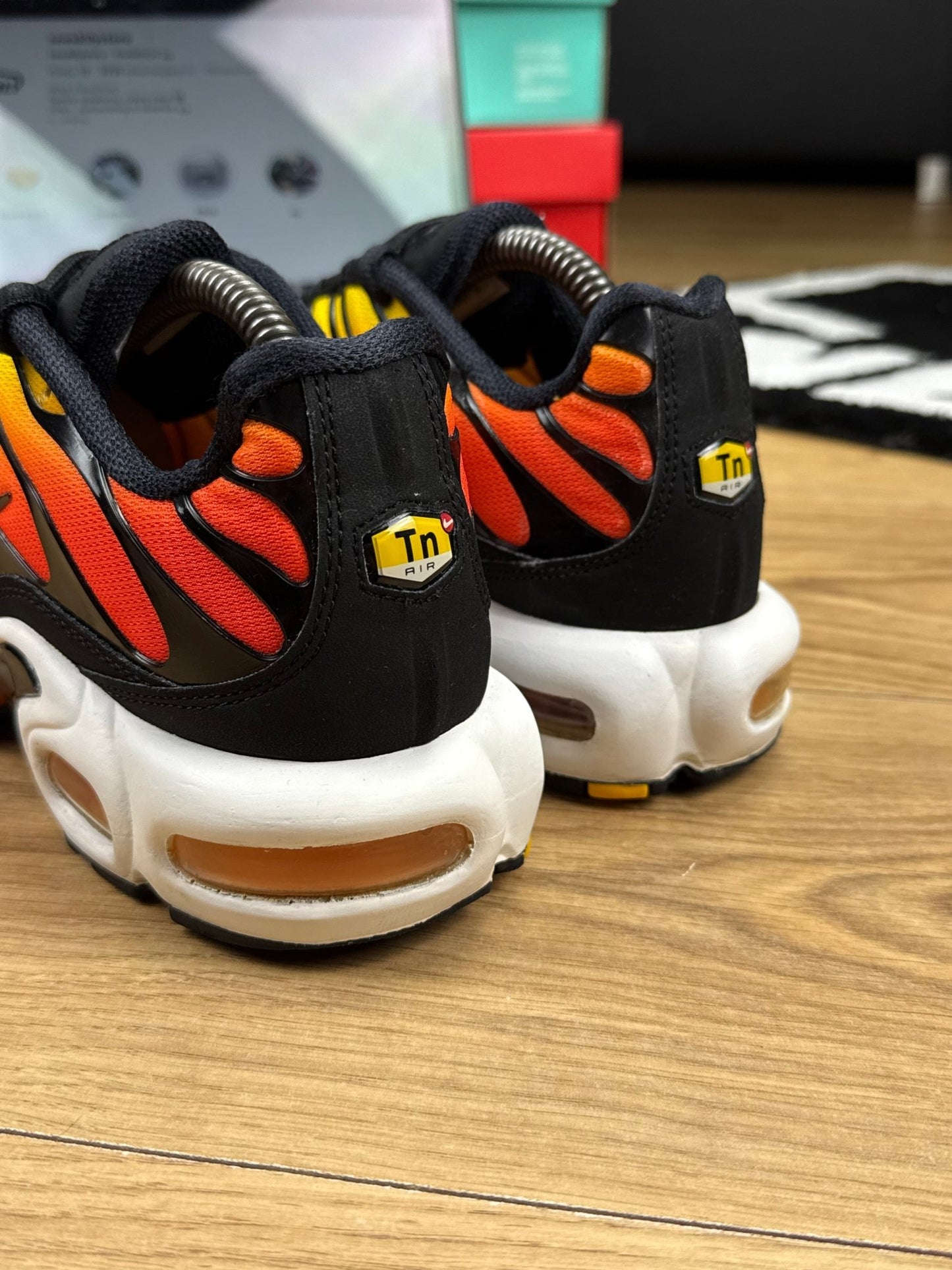 Nike Air Max Plus (42.5) - sneakilystore
