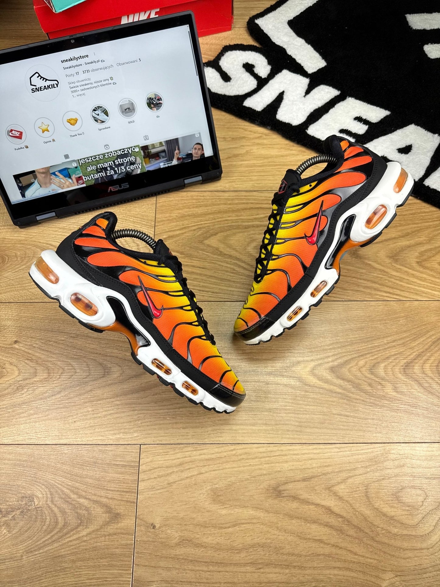 Nike Air Max Plus (42.5) - sneakilystore
