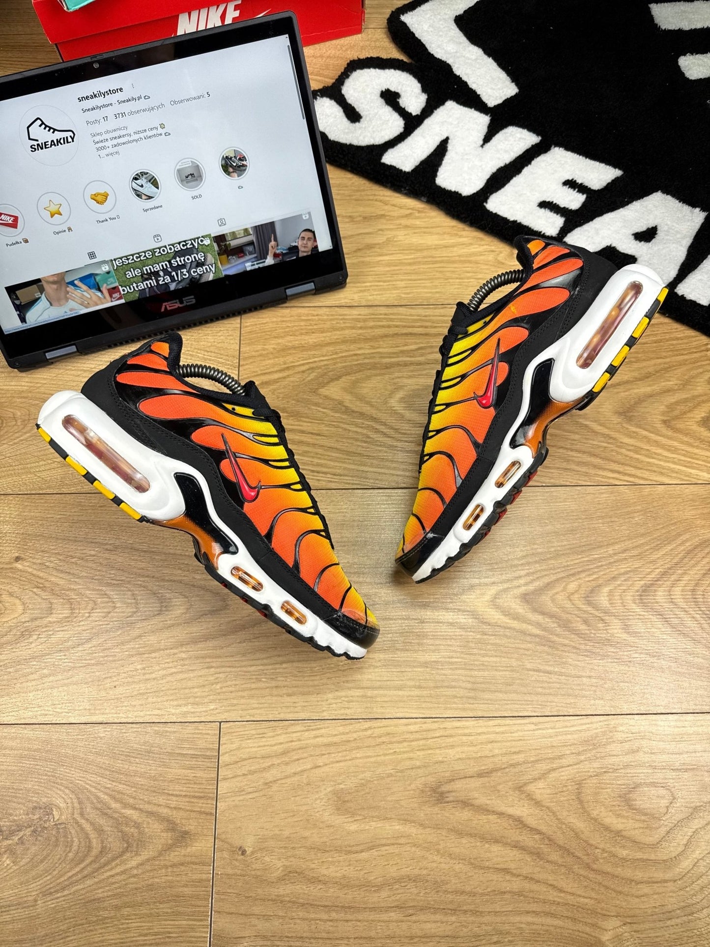 Nike Air Max Plus (42.5) - sneakilystore