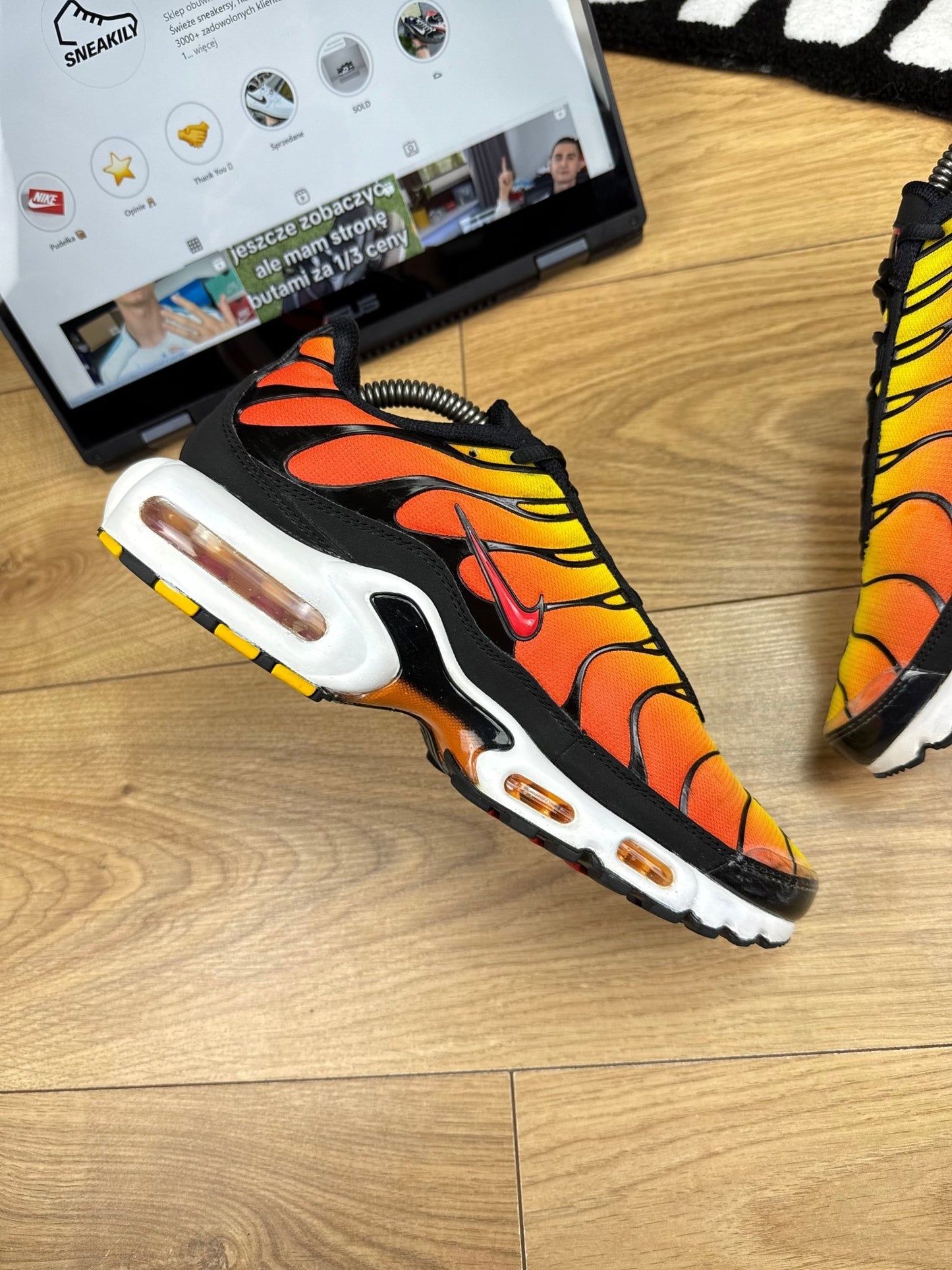 Nike Air Max Plus (42.5) - sneakilystore