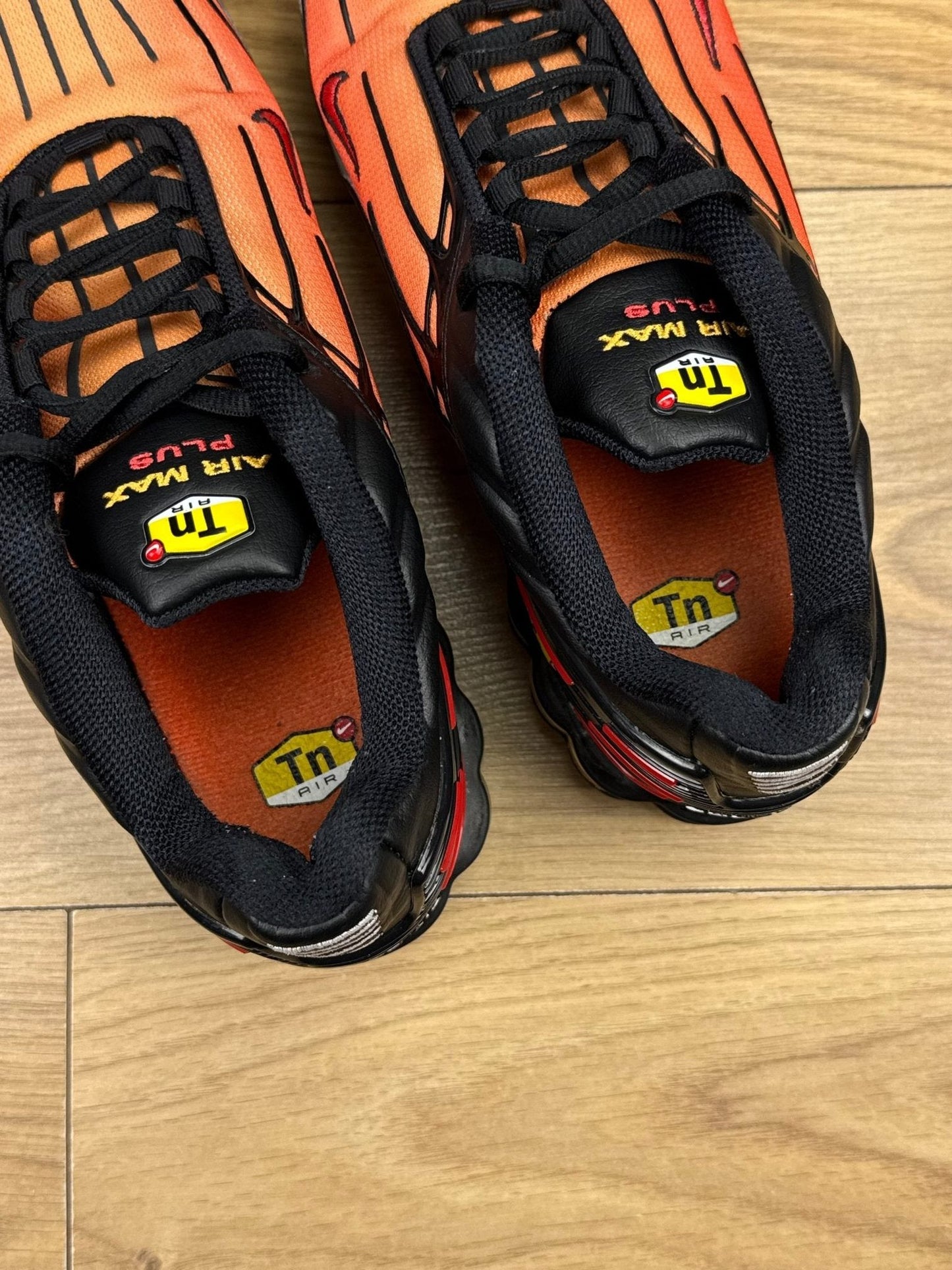 Nike Air Max Plus 3 Tiger — buty sportowe męskie w bardzo dobrym stanie rozmiar 42, widok z boku