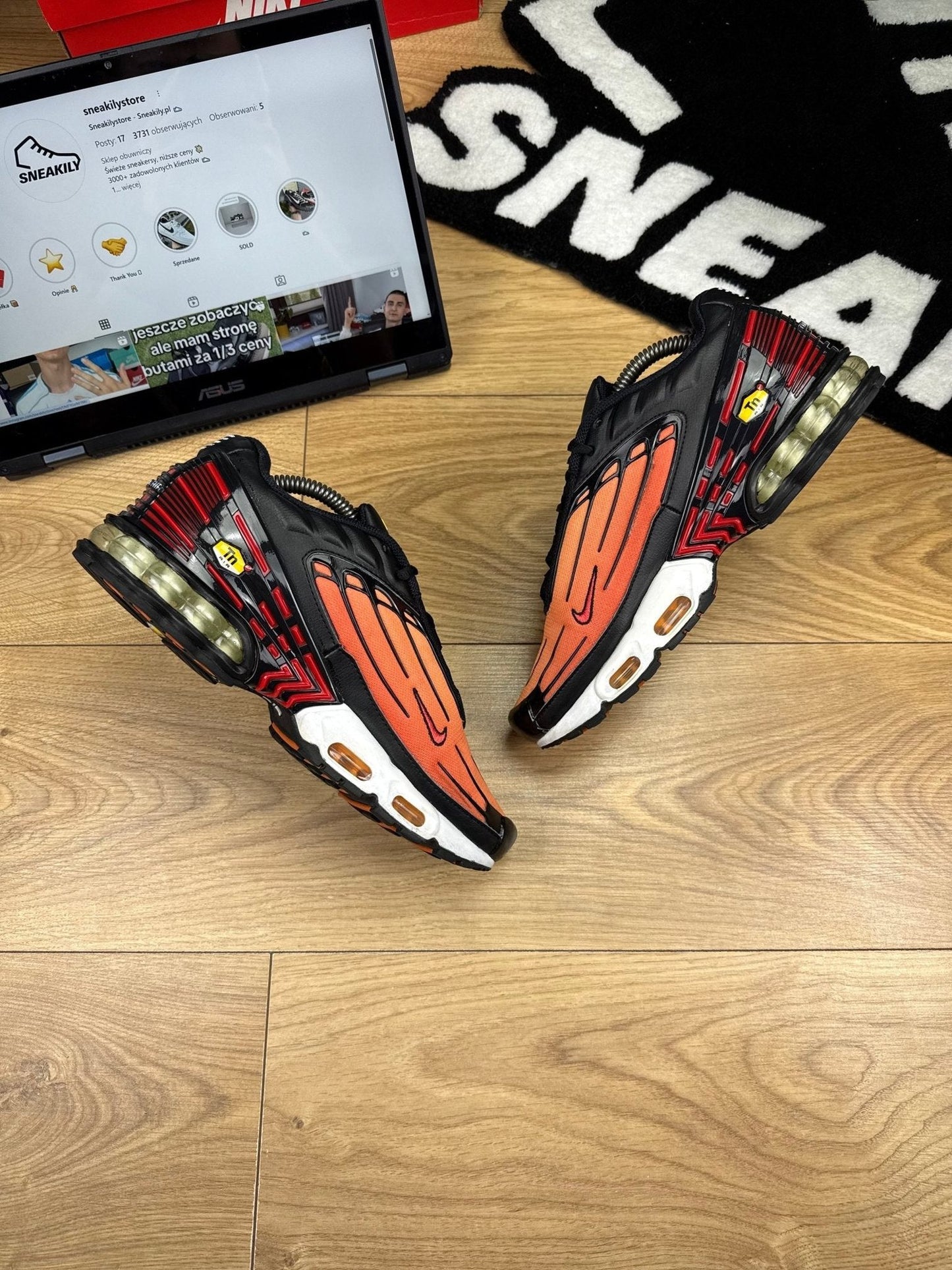 Nike Air Max Plus 3 Tiger — buty sportowe męskie w bardzo dobrym stanie rozmiar 42, widok z góry na wewnętrzną stronę butów