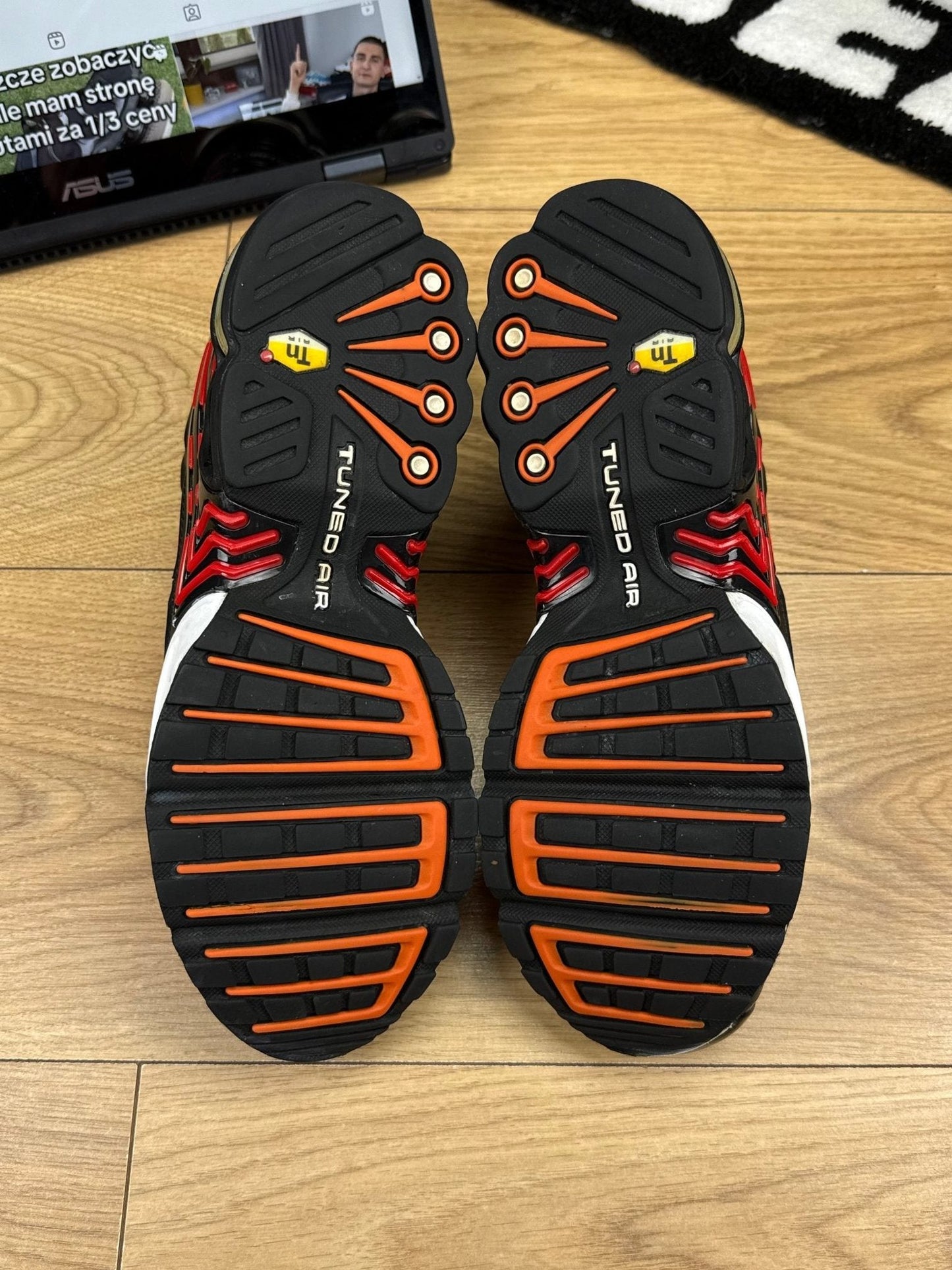 Nike Air Max Plus 3 Tiger — buty sportowe męskie w bardzo dobrym stanie rozmiar 42, zapiętki butów
