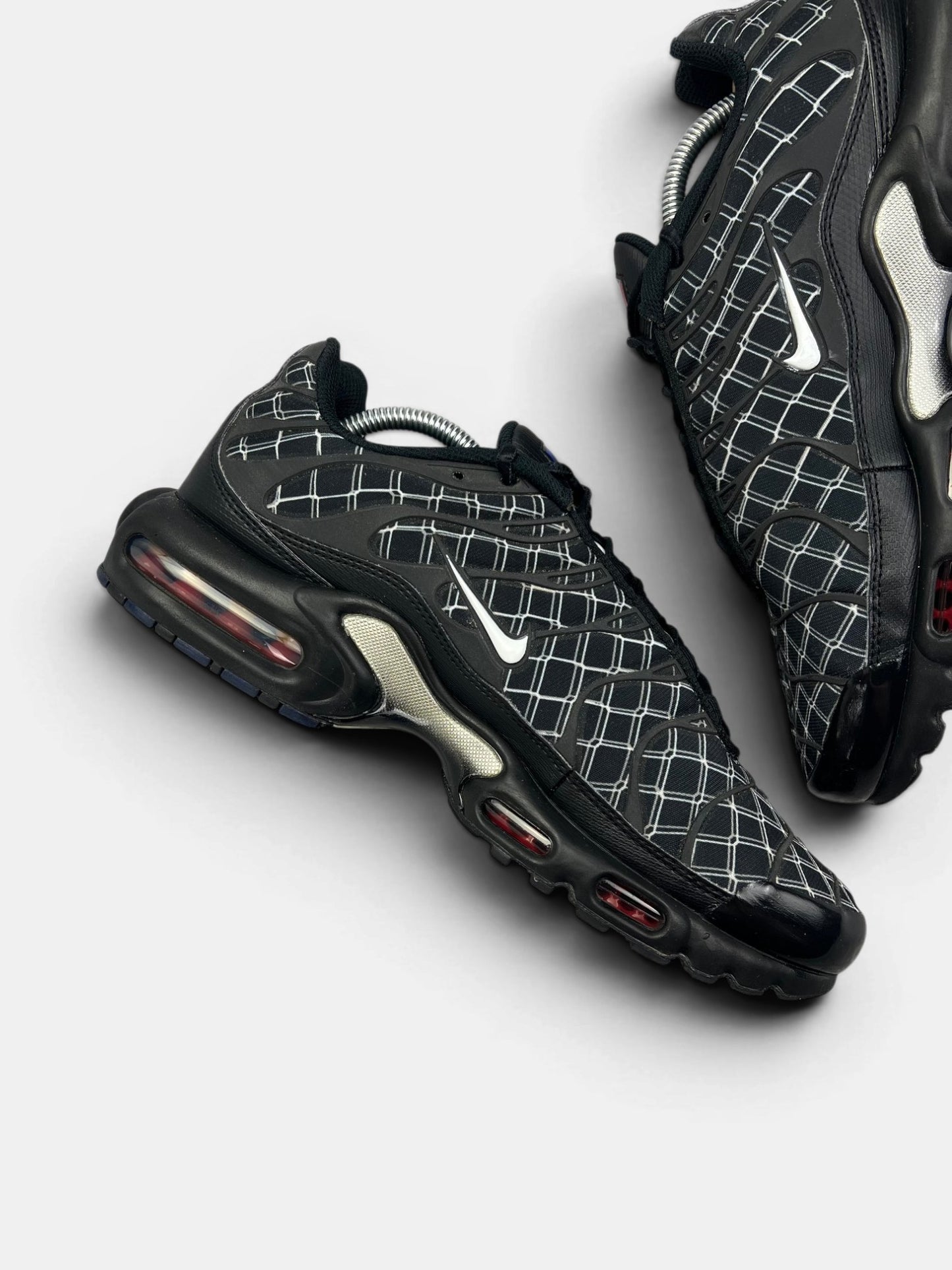 Nike Air Max Plus (TN) France — buty sportowe męskie w bardzo dobrym stanie rozmiar 44, wewnętrzny panel lewego buta