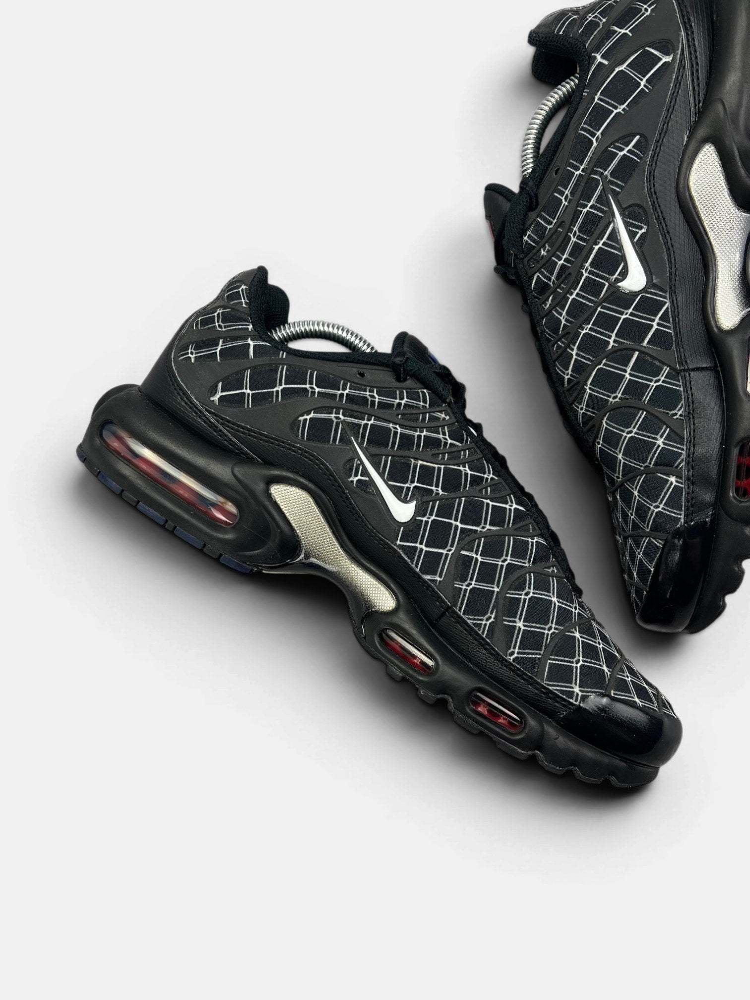 Nike Air Max Plus (TN) France — buty sportowe męskie w bardzo dobrym stanie rozmiar 44, wewnętrzny panel lewego buta