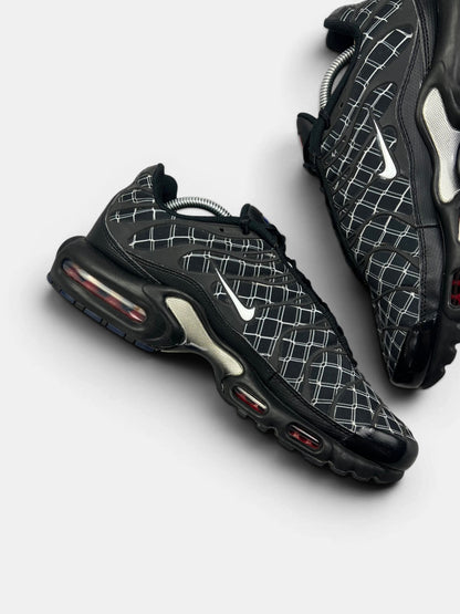 Nike Air Max Plus (TN) France — buty sportowe męskie w bardzo dobrym stanie rozmiar 44, wewnętrzny panel lewego buta