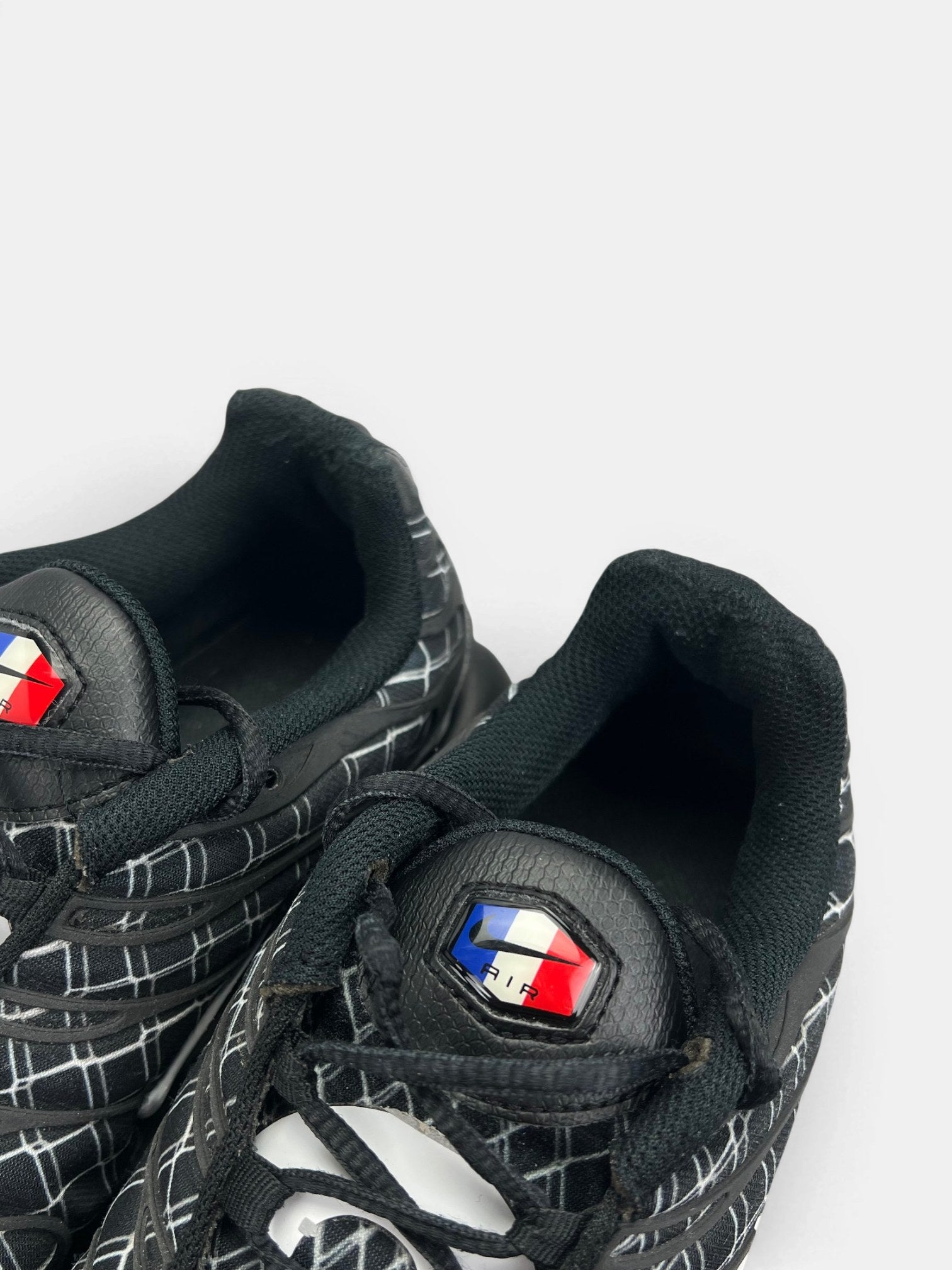 Nike Air Max Plus (TN) France — buty sportowe męskie w bardzo dobrym stanie rozmiar 44, zapiętki butów