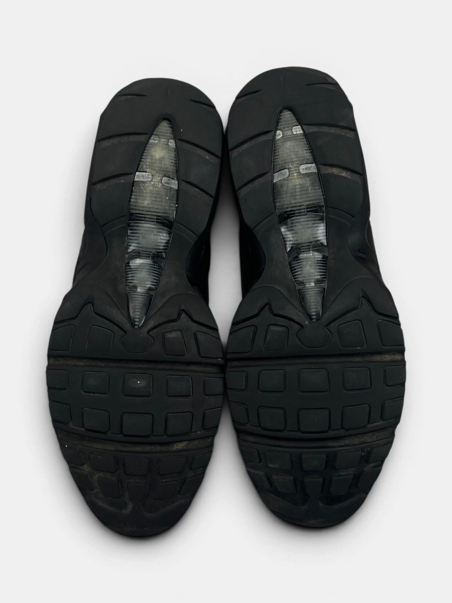 Nike Air Max 95 Essential Triple Black — buty sportowe męskie w bardzo dobrym stanie rozmiar 45.5, podeszwa