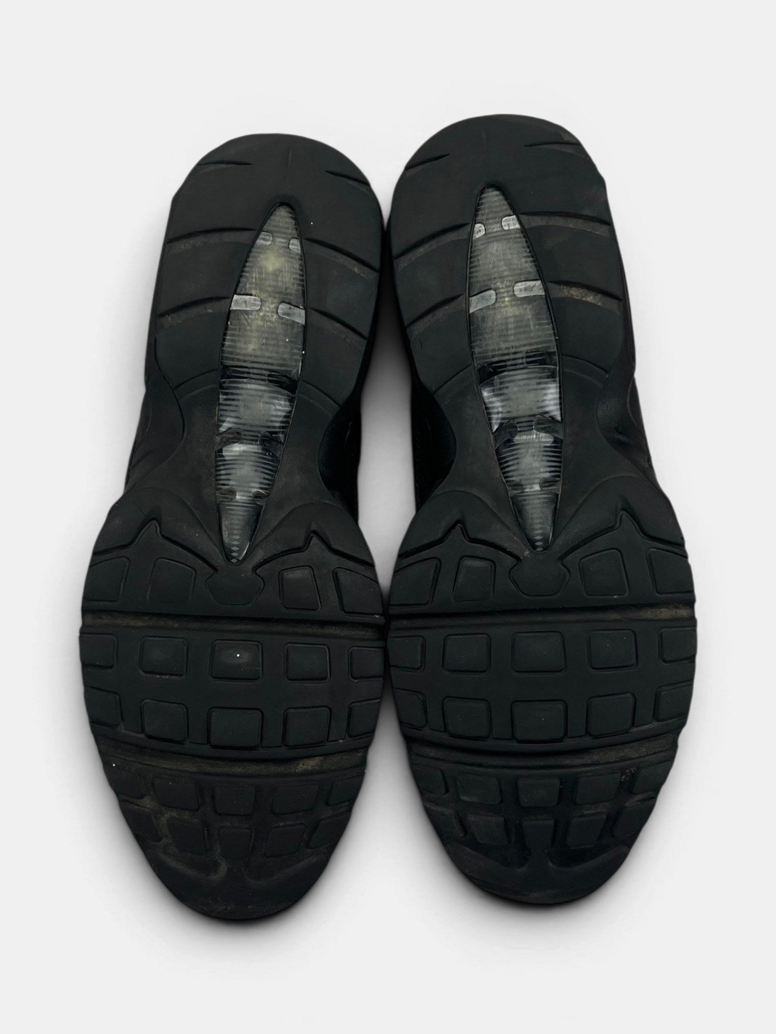 Nike Air Max 95 Essential Triple Black — buty sportowe męskie w bardzo dobrym stanie rozmiar 45.5, podeszwa