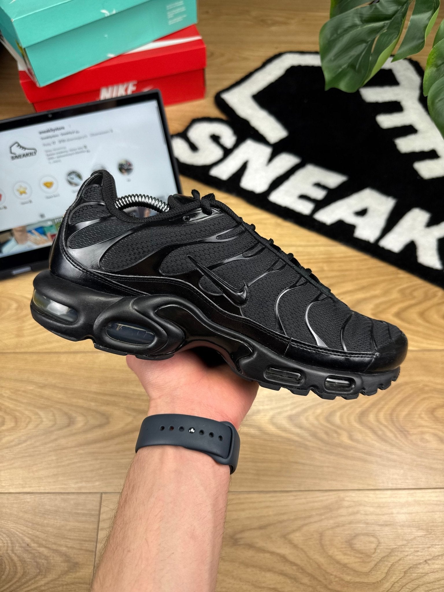 Nike Air Max Plus (44.5) - sneakilystore
