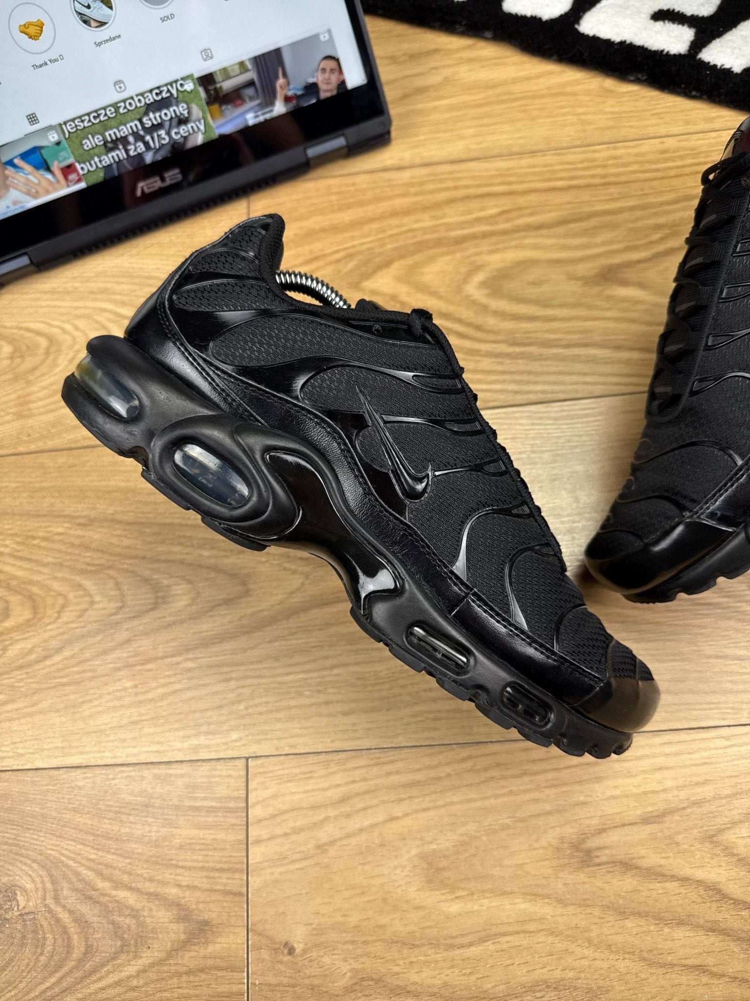 Nike Air Max Plus (44.5) - sneakilystore