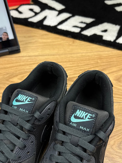 Nike Air Max 90 (42.5) - sneakilystore