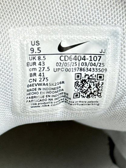 Nike P-6000 P-6000 Metallic Silver — buty sportowe męskie w bardzo dobrym stanie rozmiar 43, boczny profil