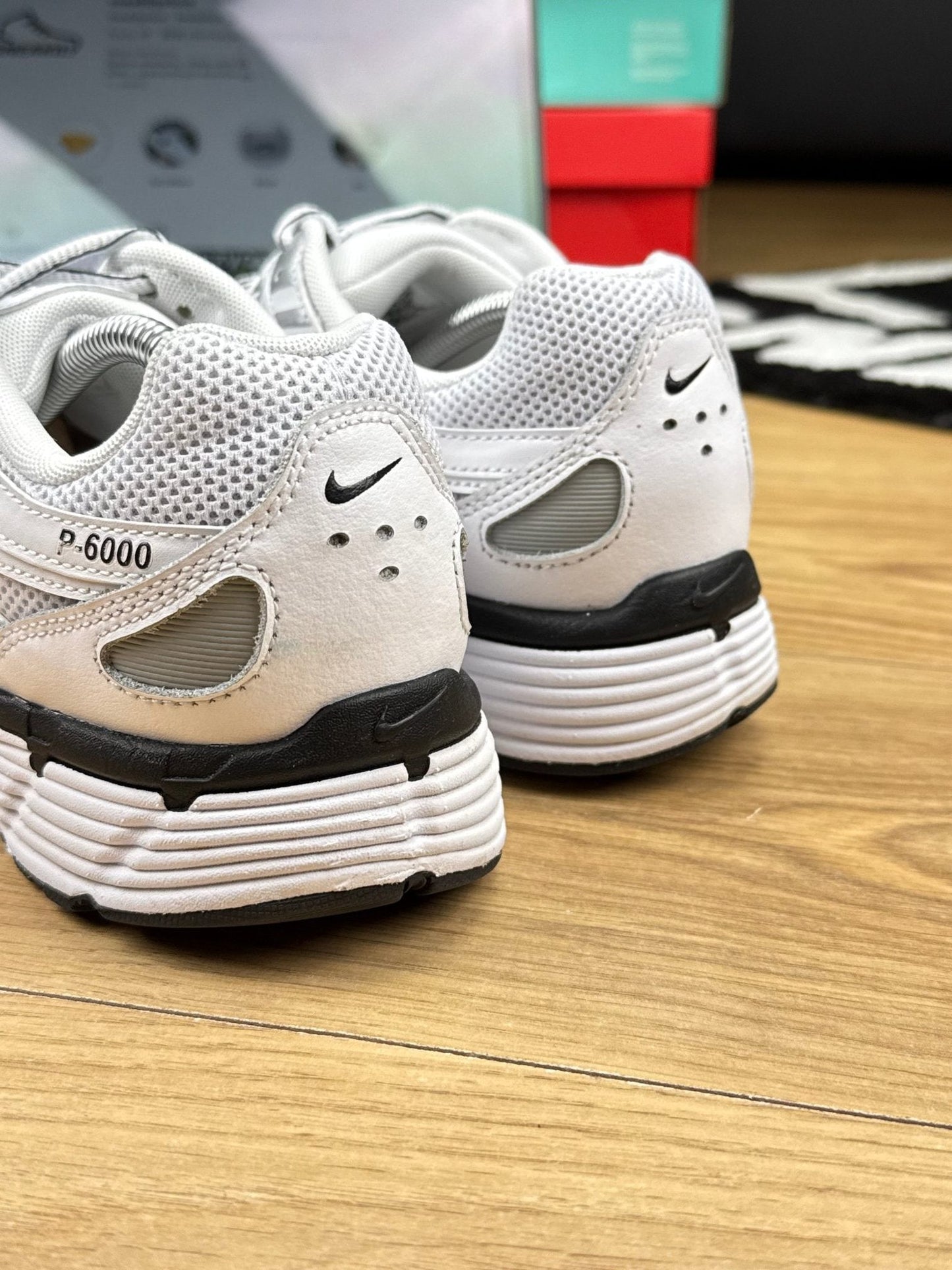Nike P-6000 P-6000 Metallic Silver — buty sportowe męskie w bardzo dobrym stanie rozmiar 43, podeszwa