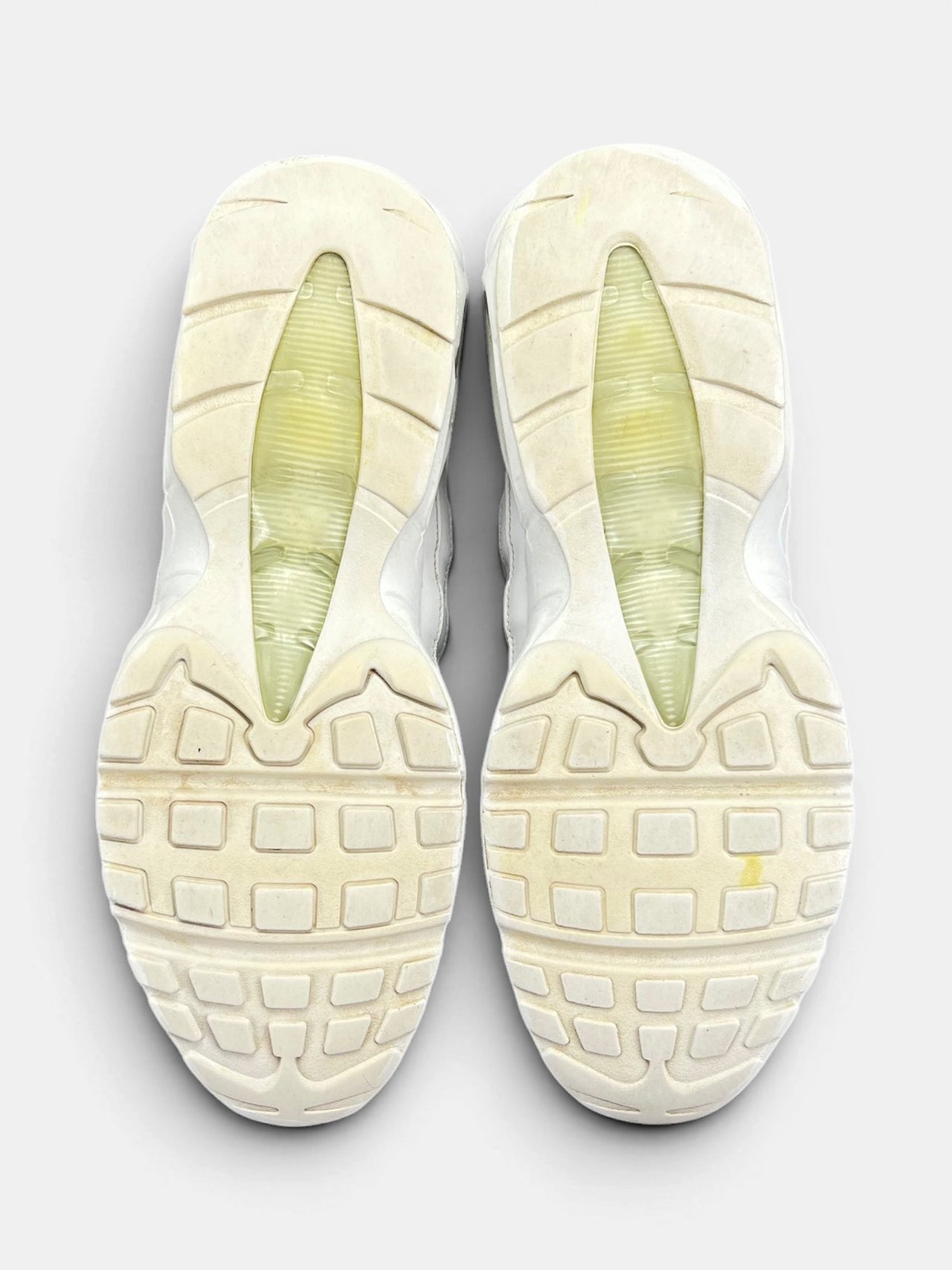 Nike Air Max 95 Triple White — buty sportowe męskie w bardzo dobrym stanie rozmiar 44.5, podeszwa