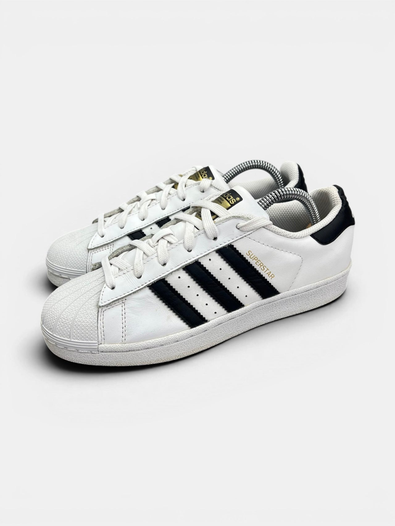 Adidas Superstar II White Gold Tongue — buty sportowe damskie w bardzo dobrym stanie rozmiar 37 1/3, widok z boku