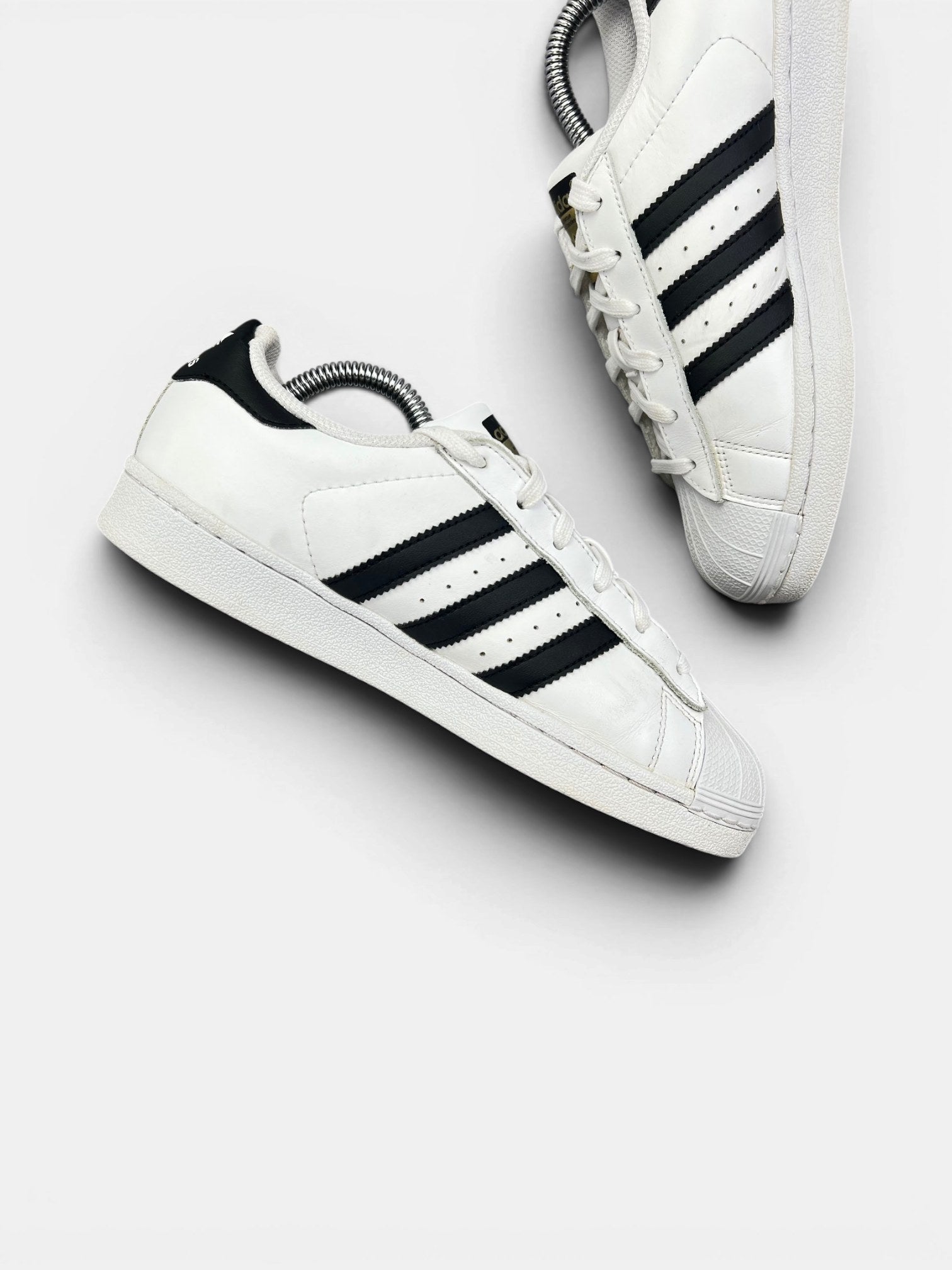 Adidas Superstar II White Gold Tongue — buty sportowe damskie w bardzo dobrym stanie rozmiar 37 1/3, wewnętrzny panel lewego buta