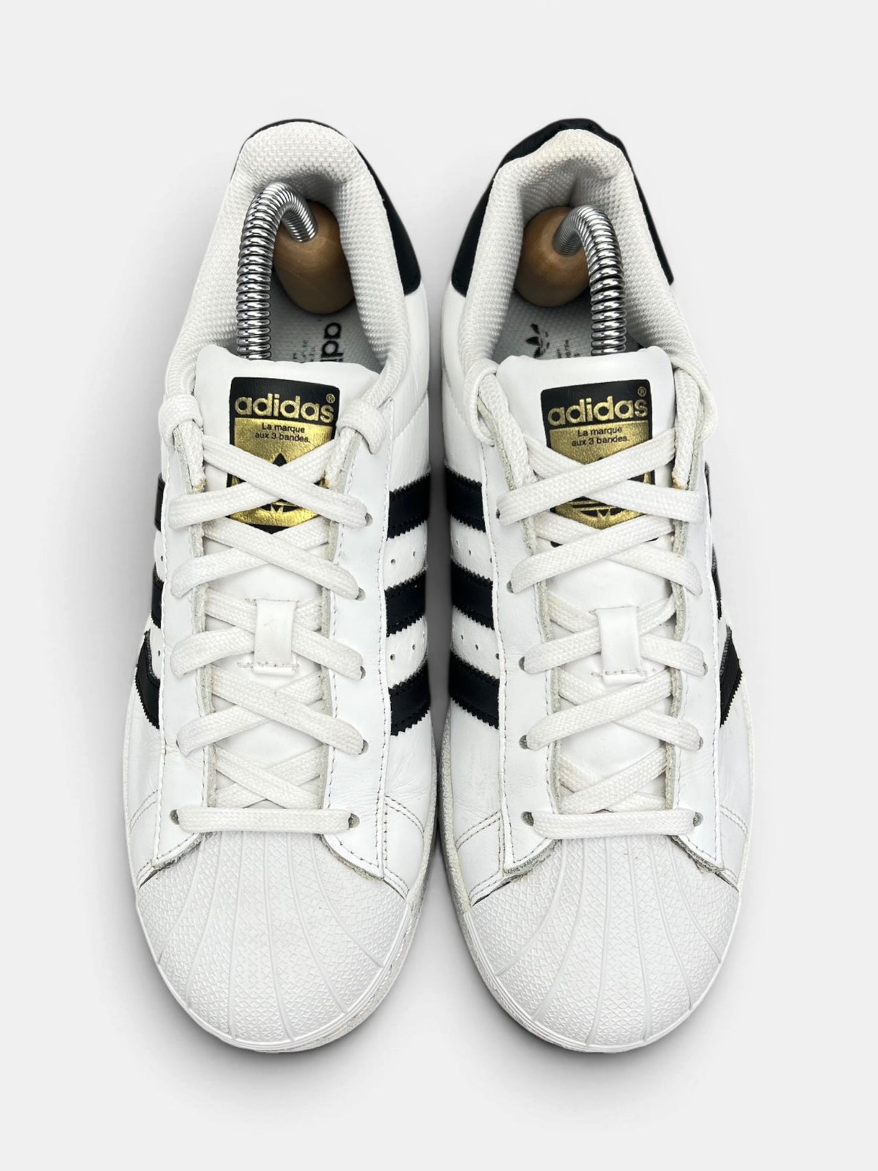 Adidas Superstar II White Gold Tongue — buty sportowe damskie w bardzo dobrym stanie rozmiar 37 1/3, widok z góry